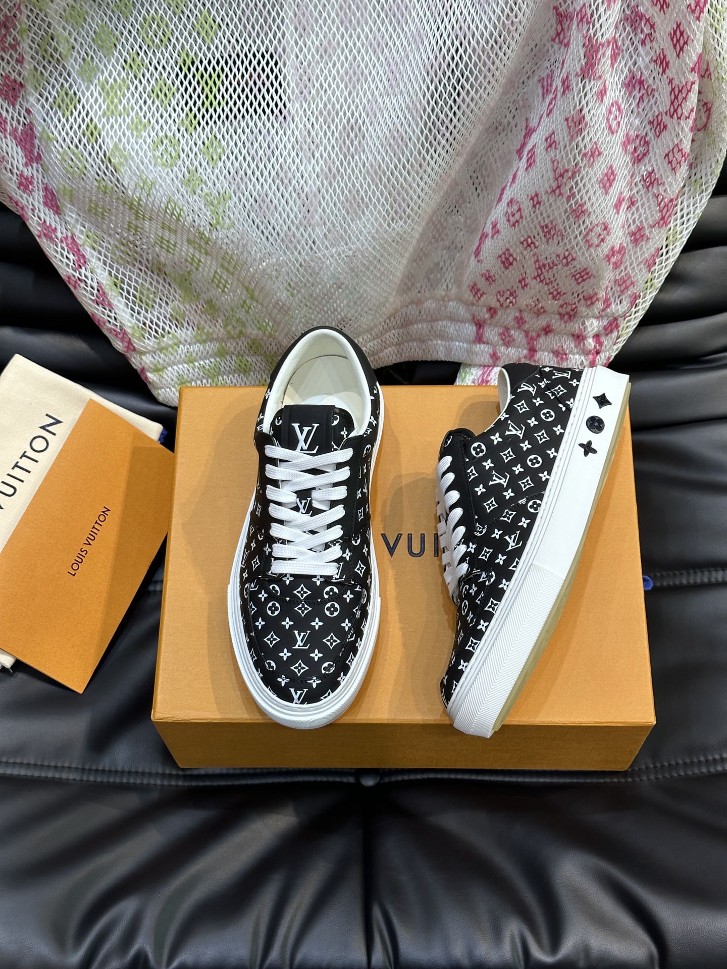 루이비통 Louis Vuitton 스니커즈
