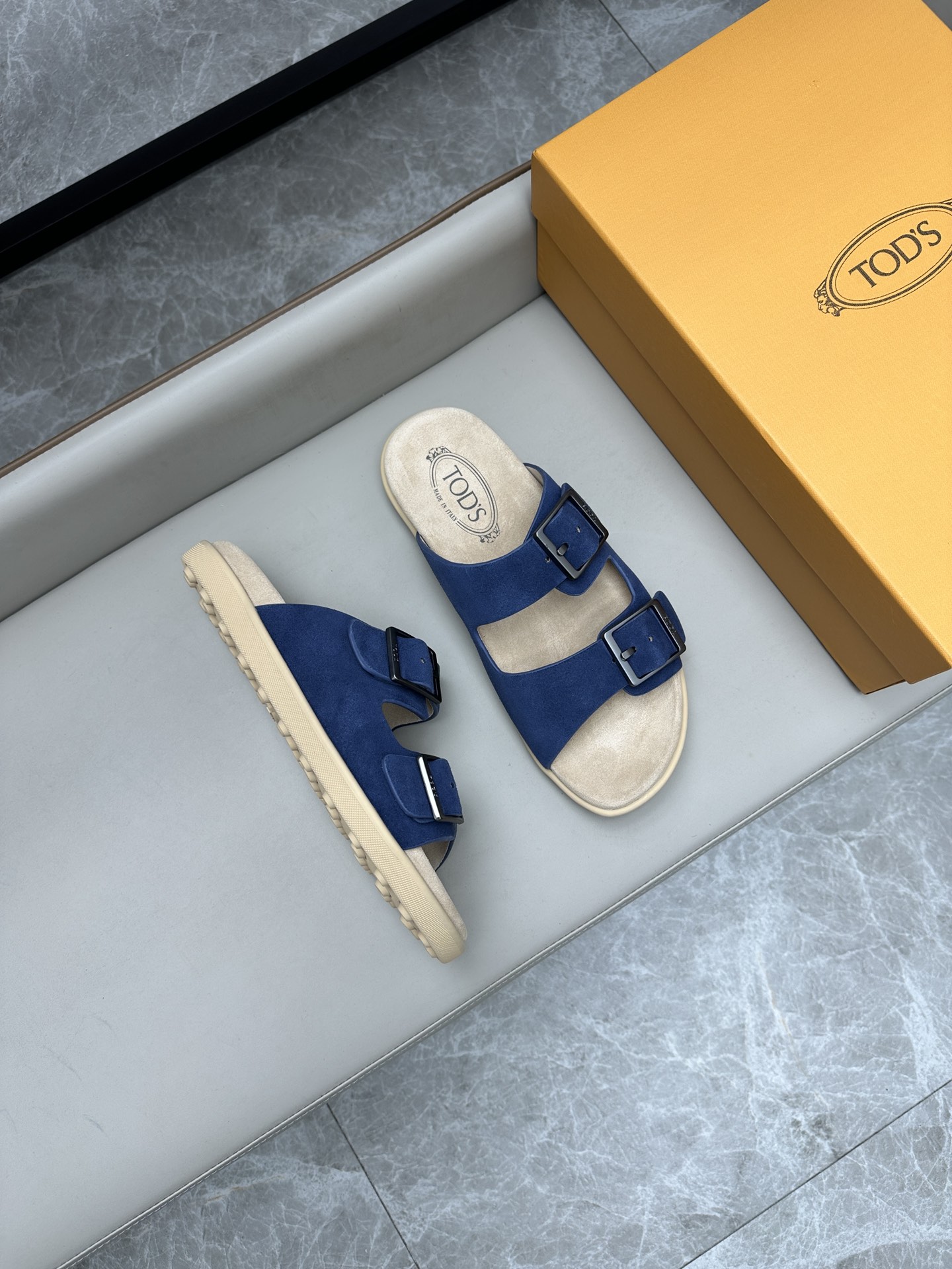 토즈 TOD'S 슬리퍼