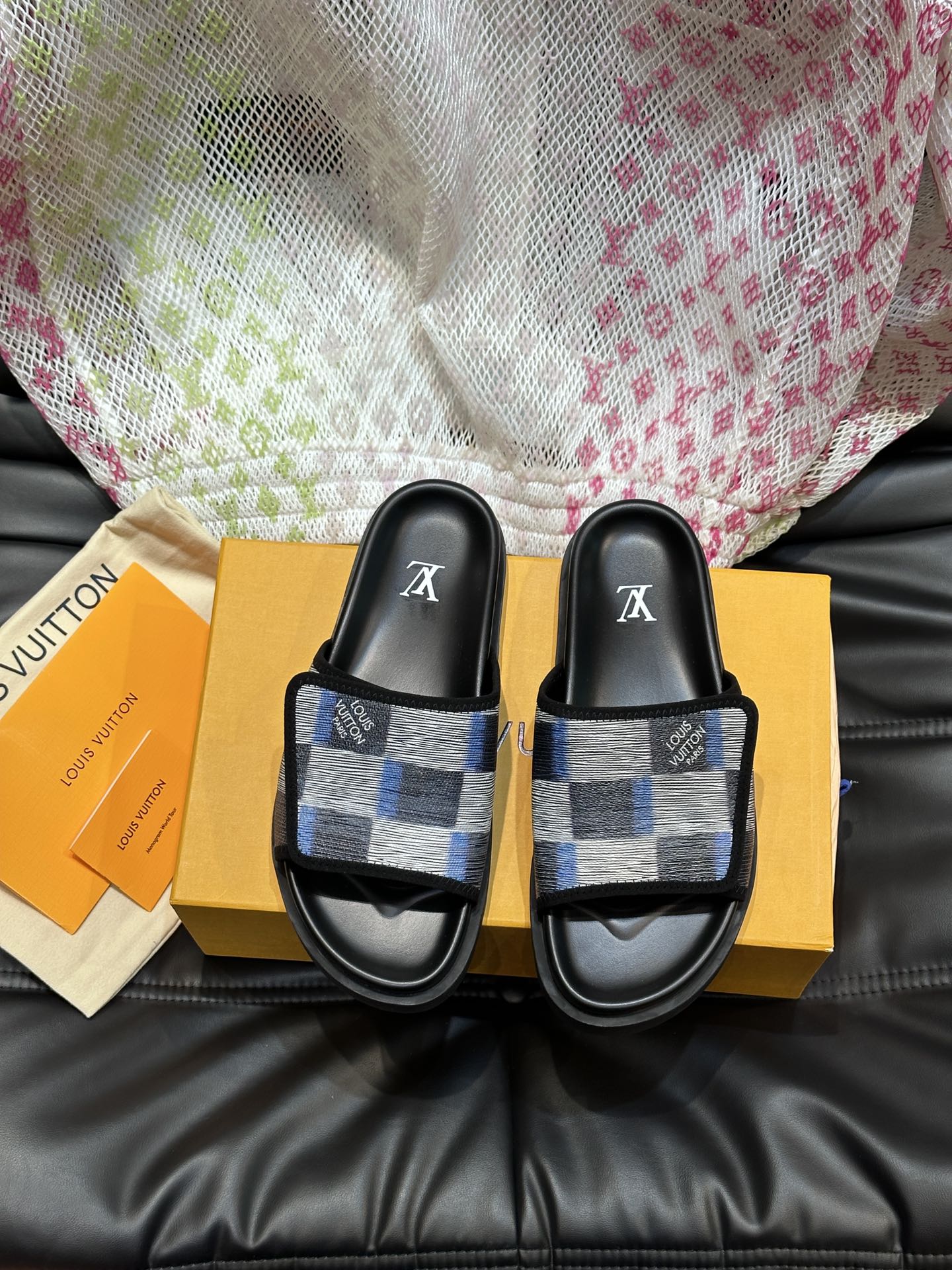 루이비통 Louis Vuitton 슬리퍼