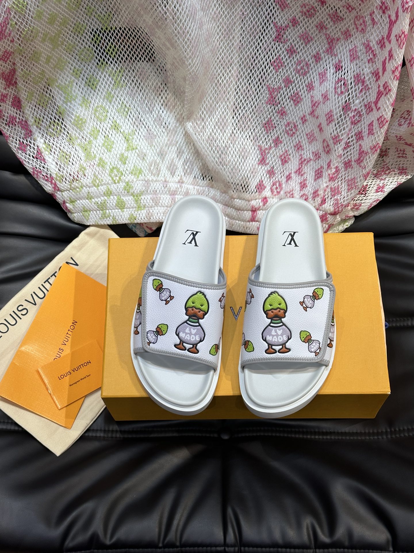 루이비통 Louis Vuitton 슬리퍼