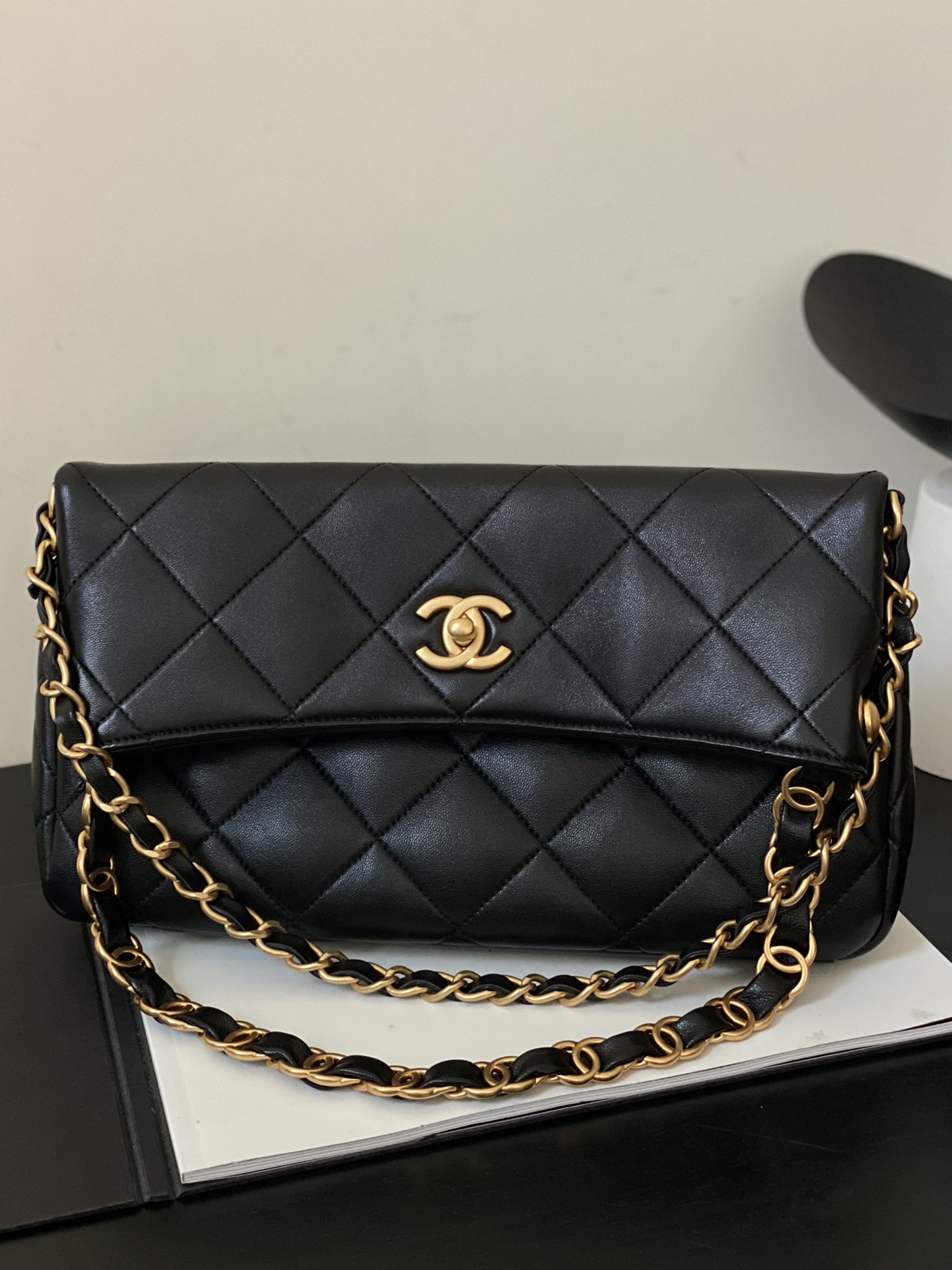 샤넬CHANEL AS4736 maxi hobo 30CM