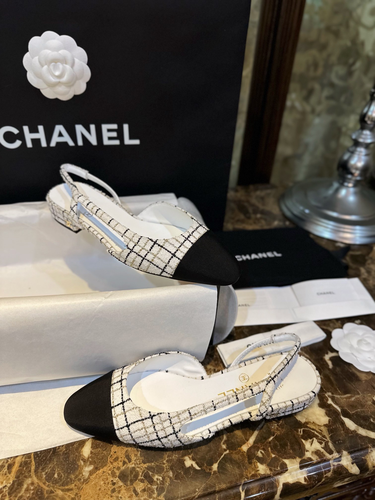 샤넬 CHANEL  샌들