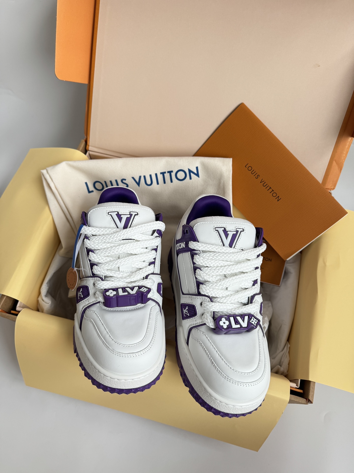 루이비통 Louis Vuitton 스니커즈
