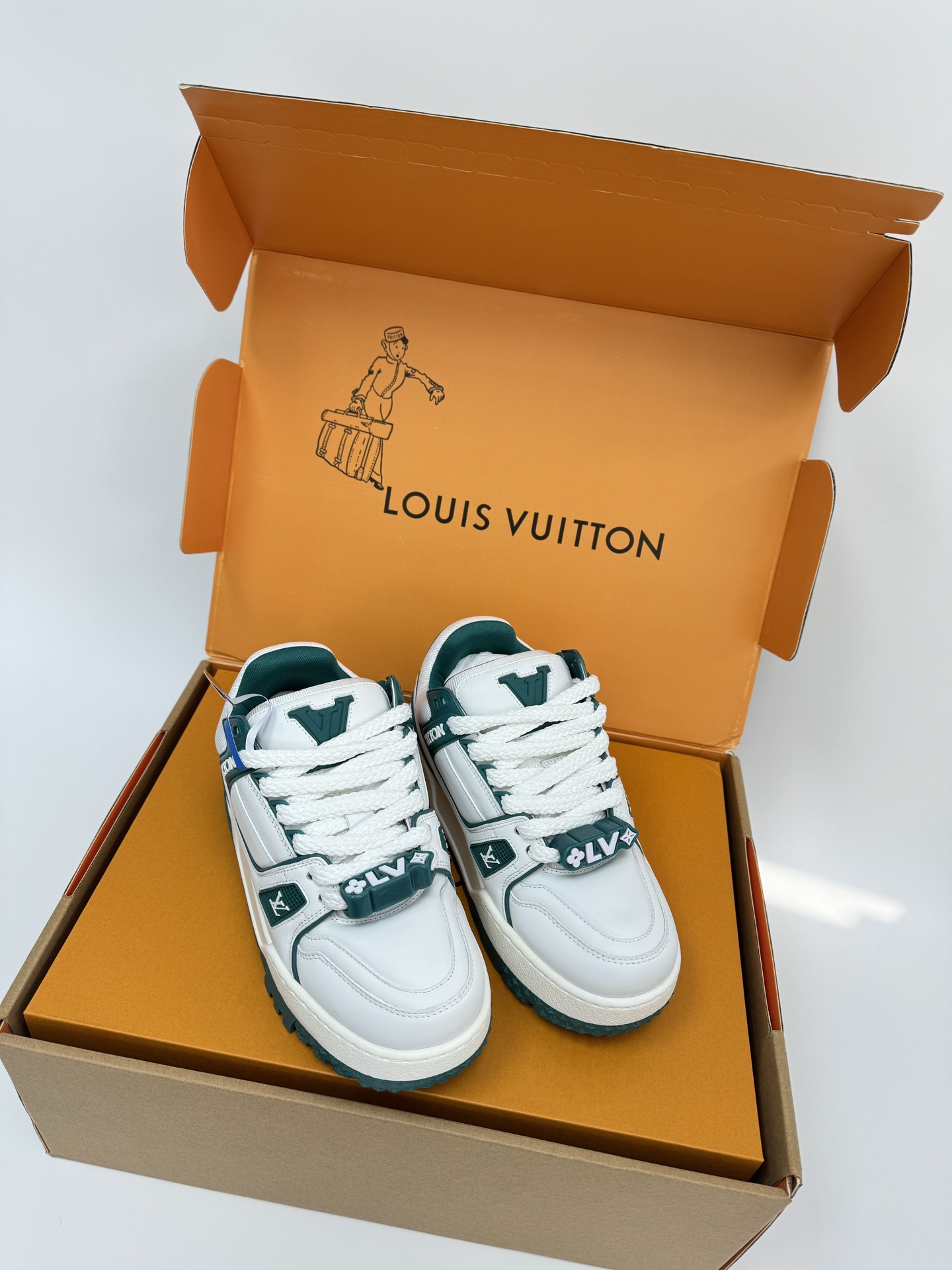 루이비통 Louis Vuitton 스니커즈