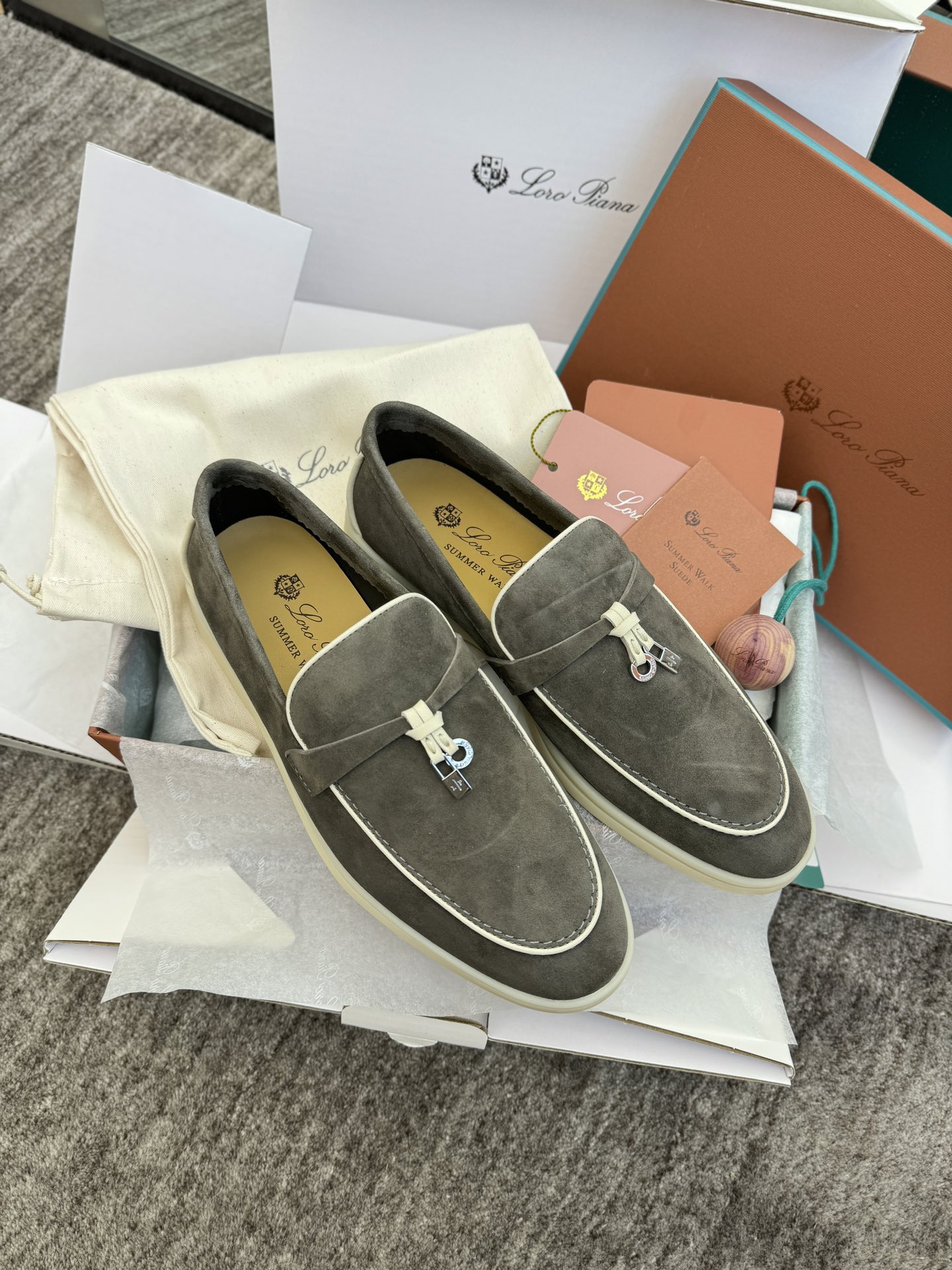 로로피아나 Loro Piana Summer Walk 썸머 워크