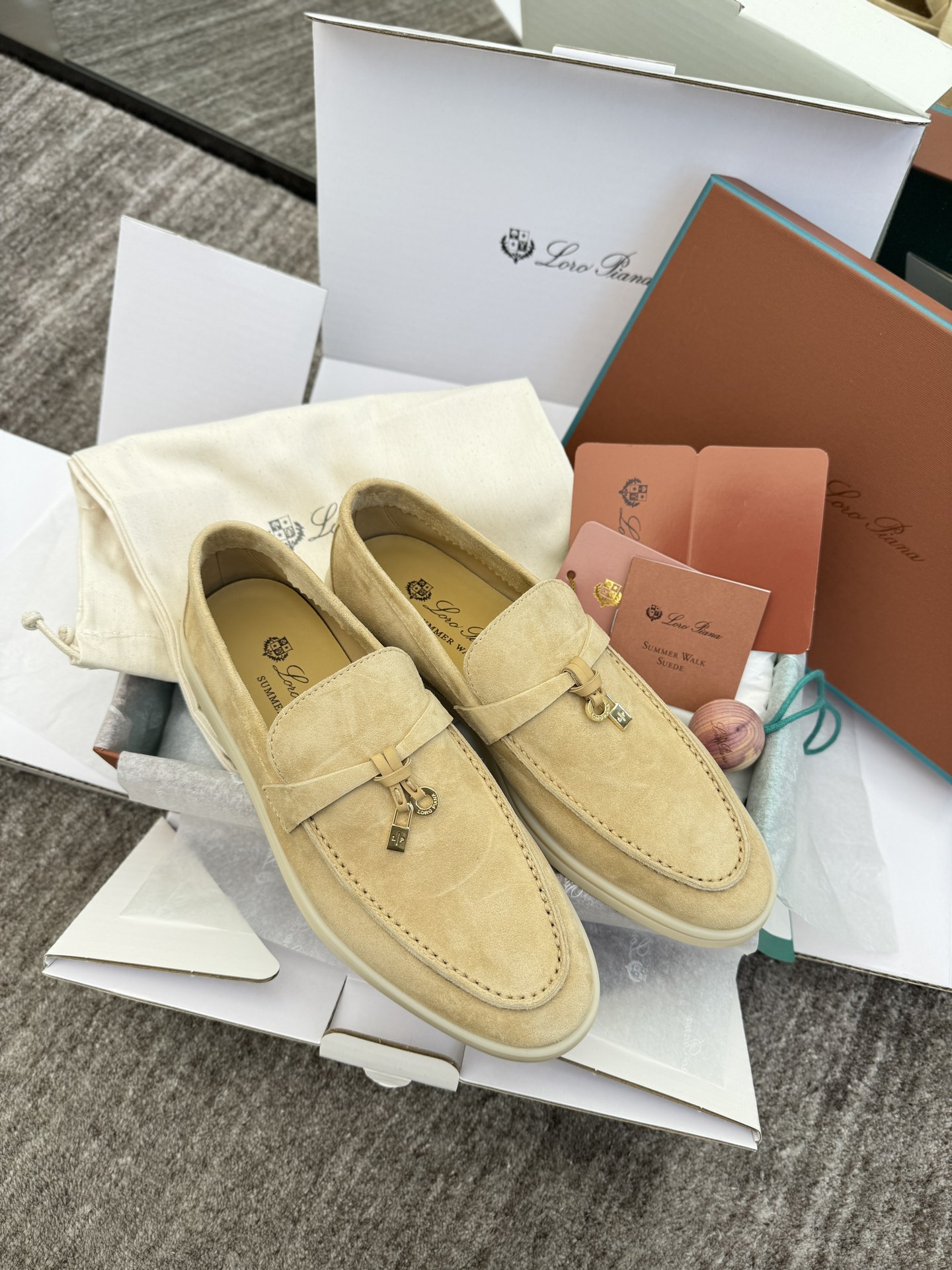 로로피아나 Loro Piana Summer Walk 썸머 워크