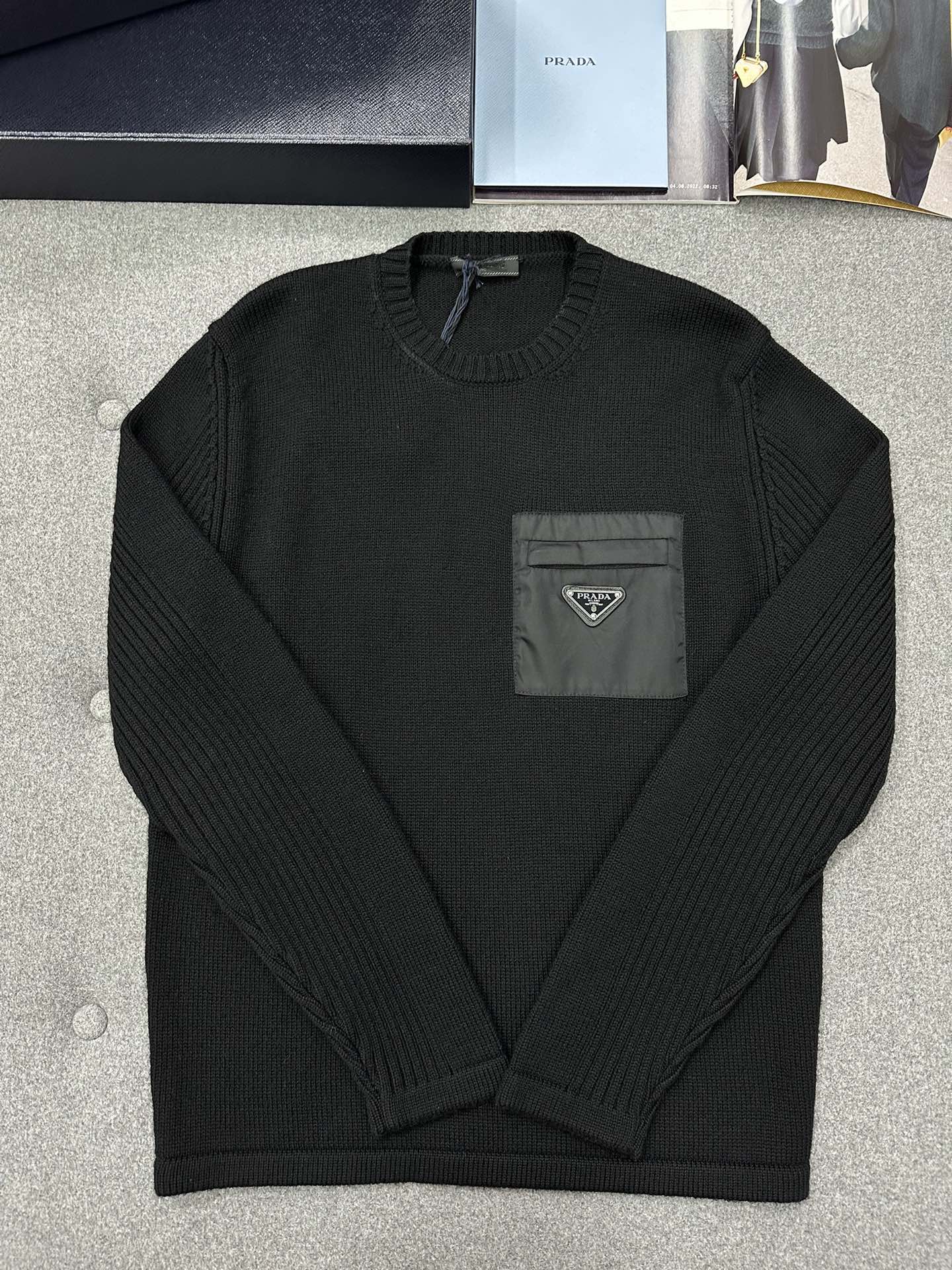 프라다 Prada 스웨터