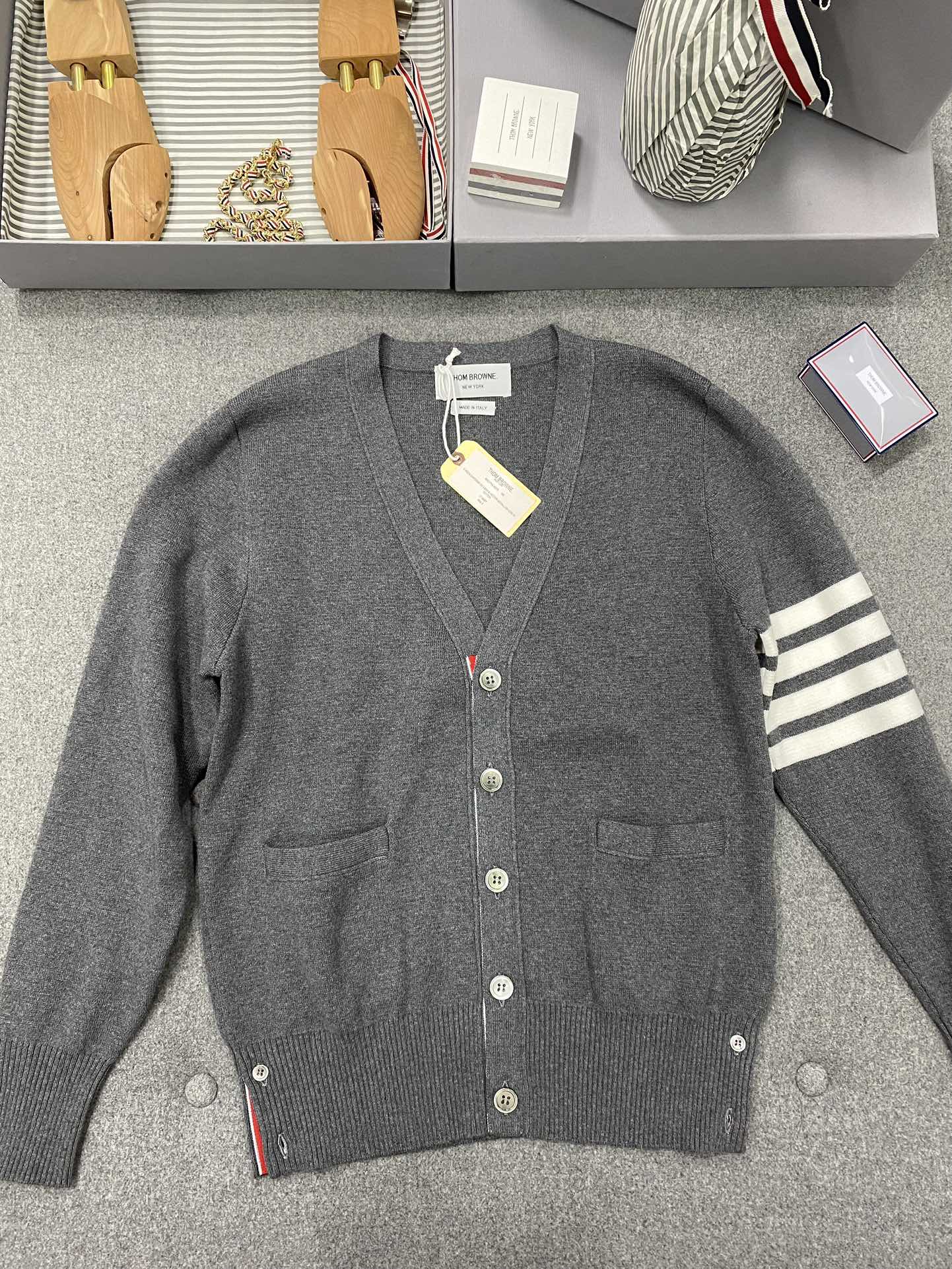 톰브라운 Thom Browne 가디건