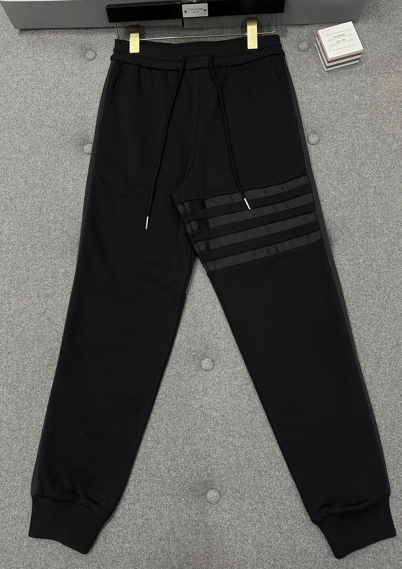 톰브라운 Thom Browne 캐주얼 바지