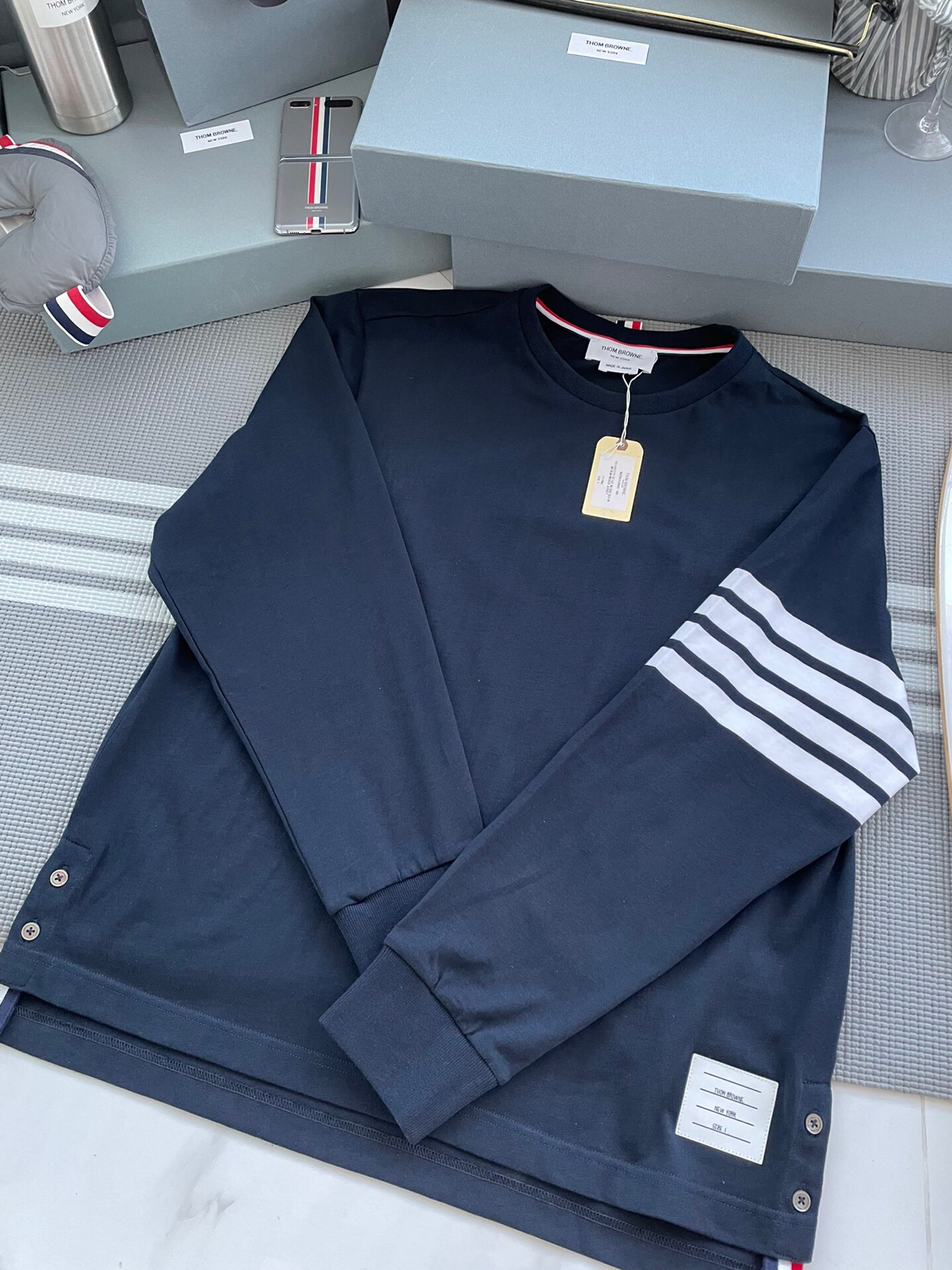 톰브라운 Thom Browne 라운드 맨투맨