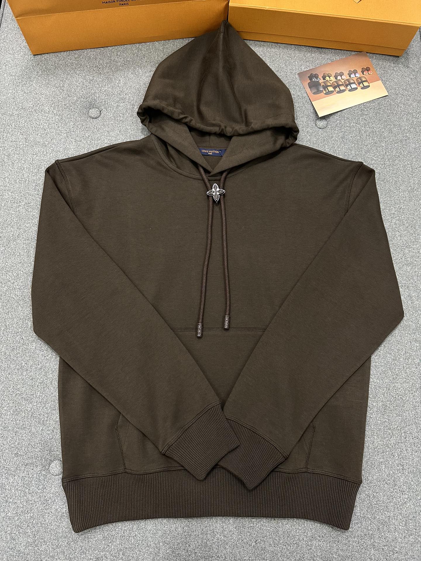 루이비통 Louis Vuitton 후드티셔츠