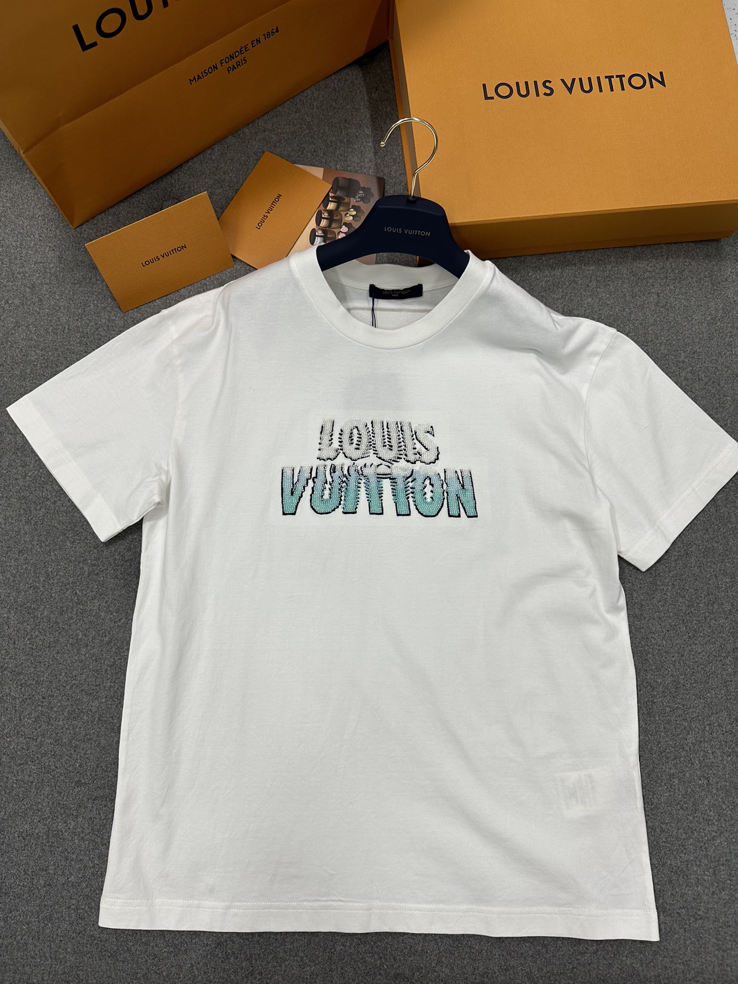 루이비통 Louis Vuitton 반팔 티셔츠