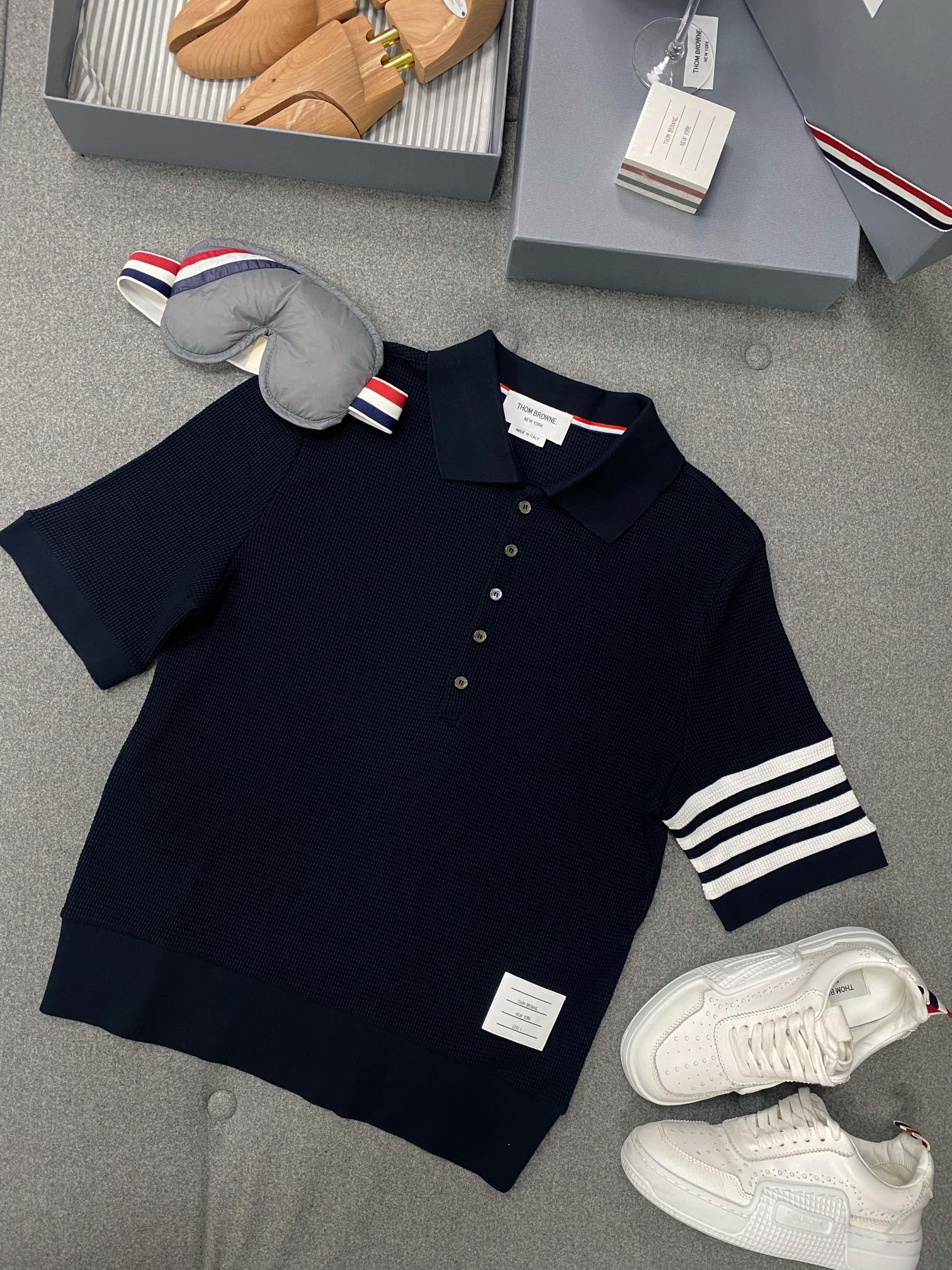 톰브라운 Thom Browne 반팔 티셔츠