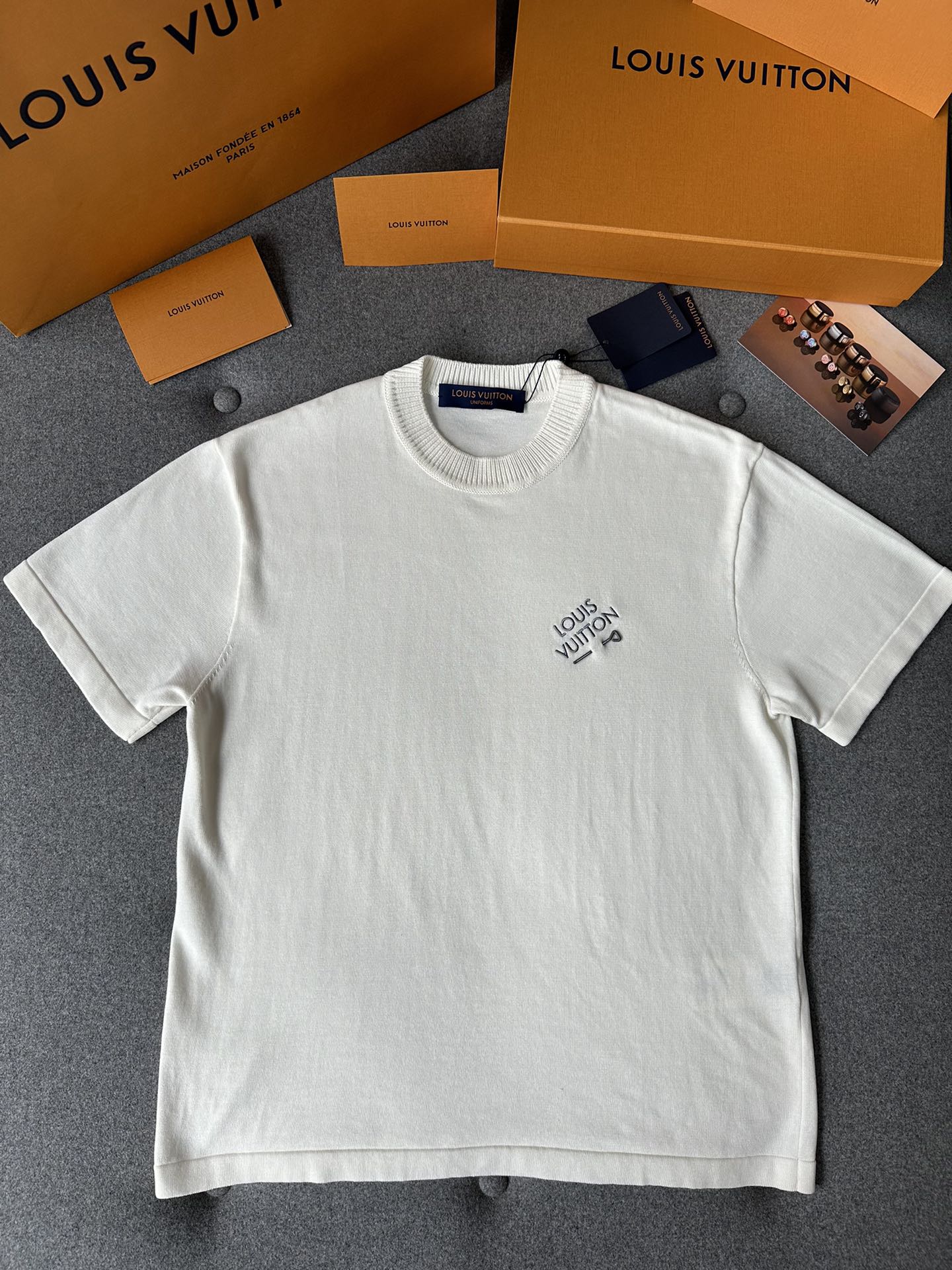 루이비통 Louis Vuitton 반팔 티셔츠