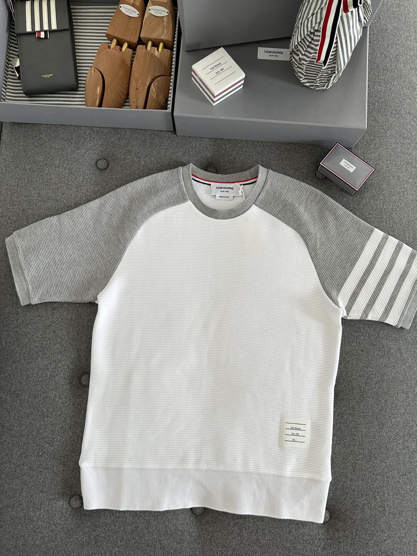 톰브라운 Thom Browne 반팔 티셔츠