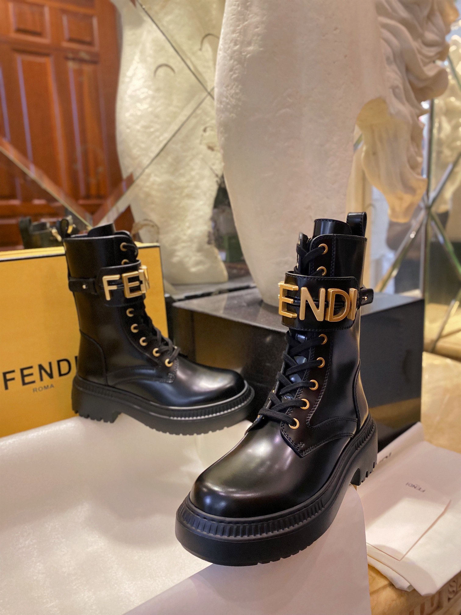 Salvatore Ferragamo   마틴 부츠