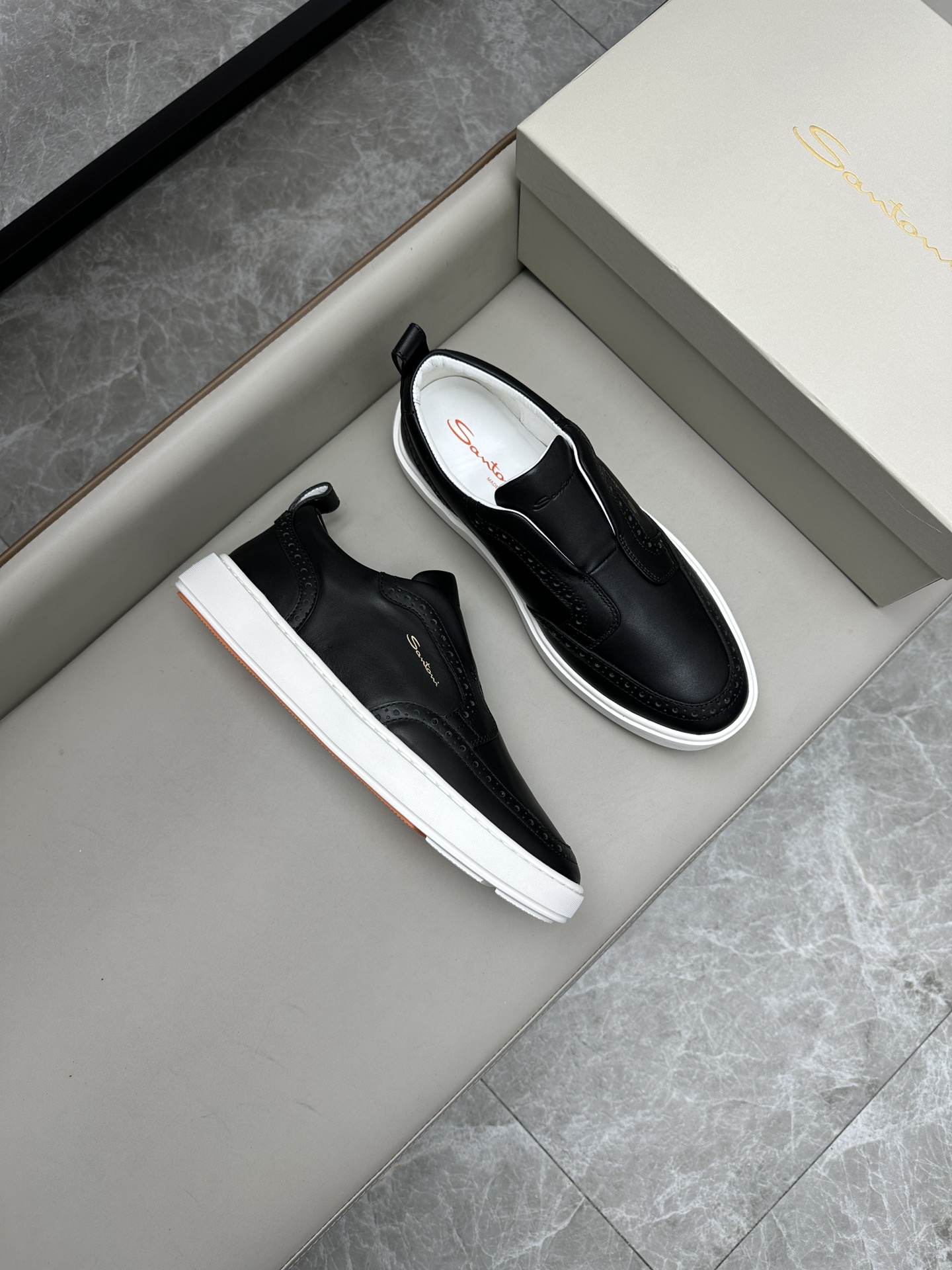 santoni 스니커즈