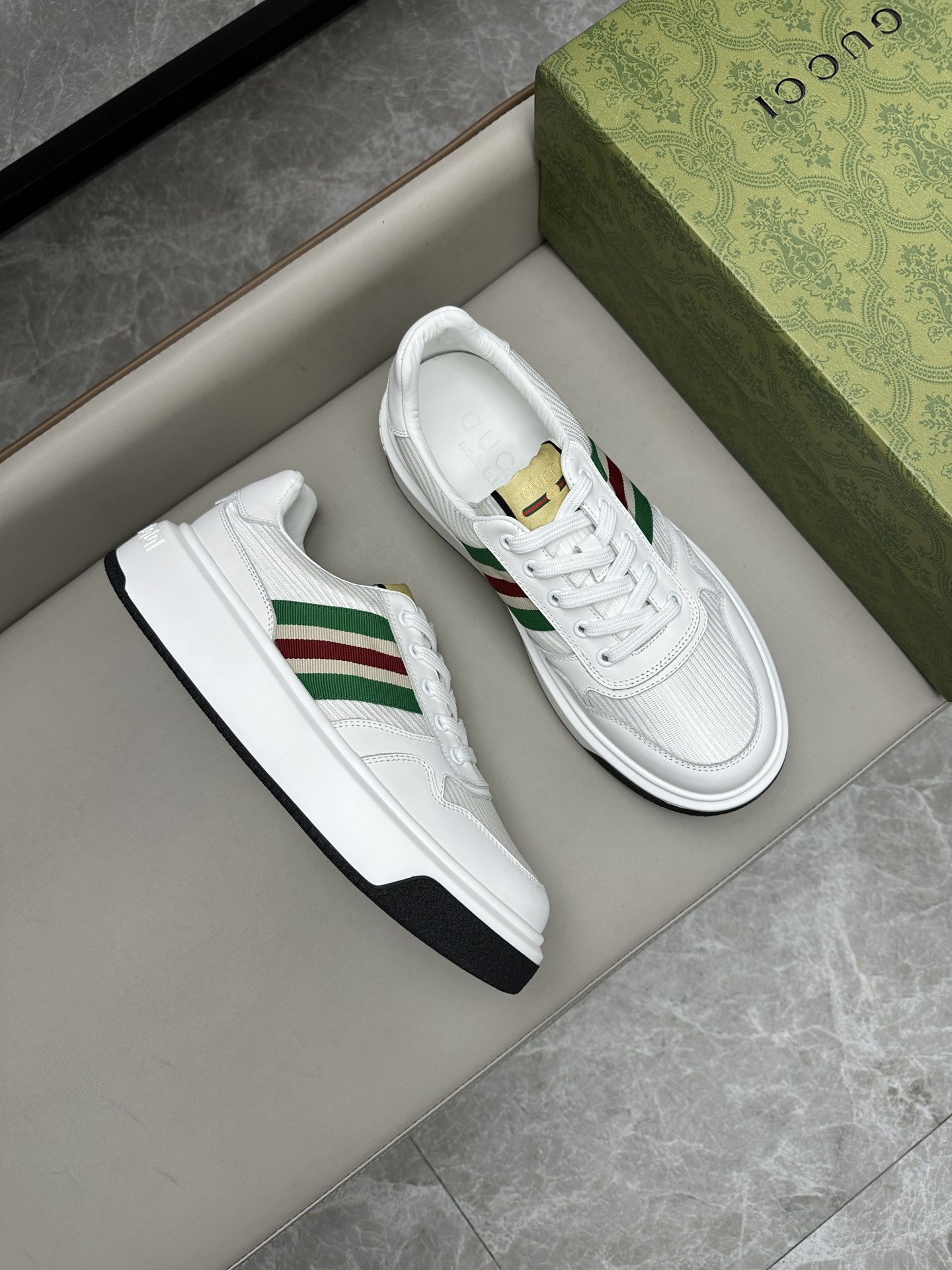 구찌 Gucci 스니커즈