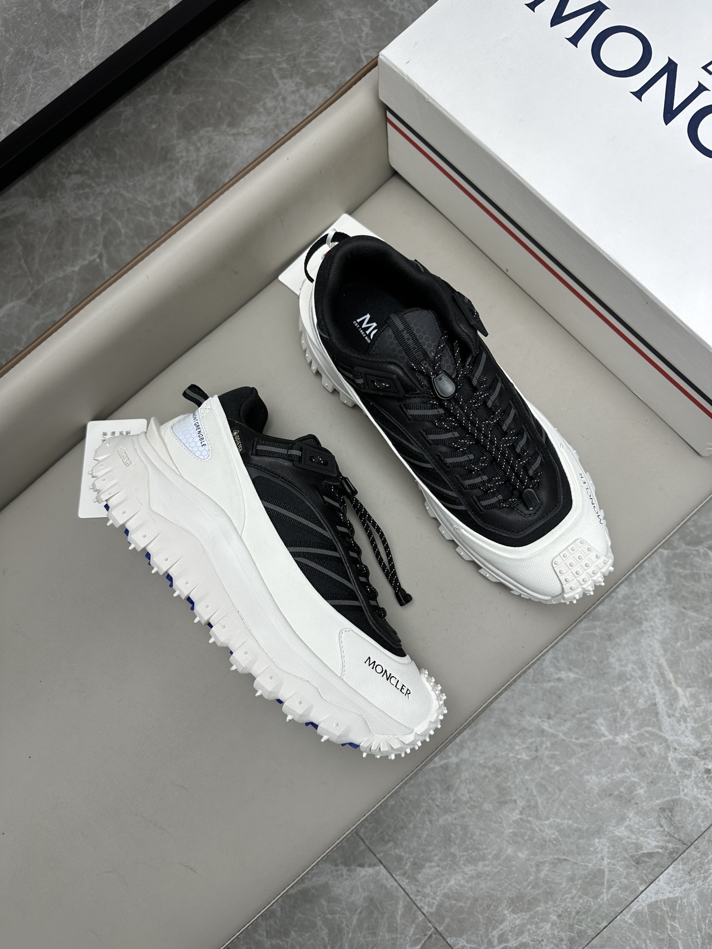 몽클레어 Moncler 스니커즈