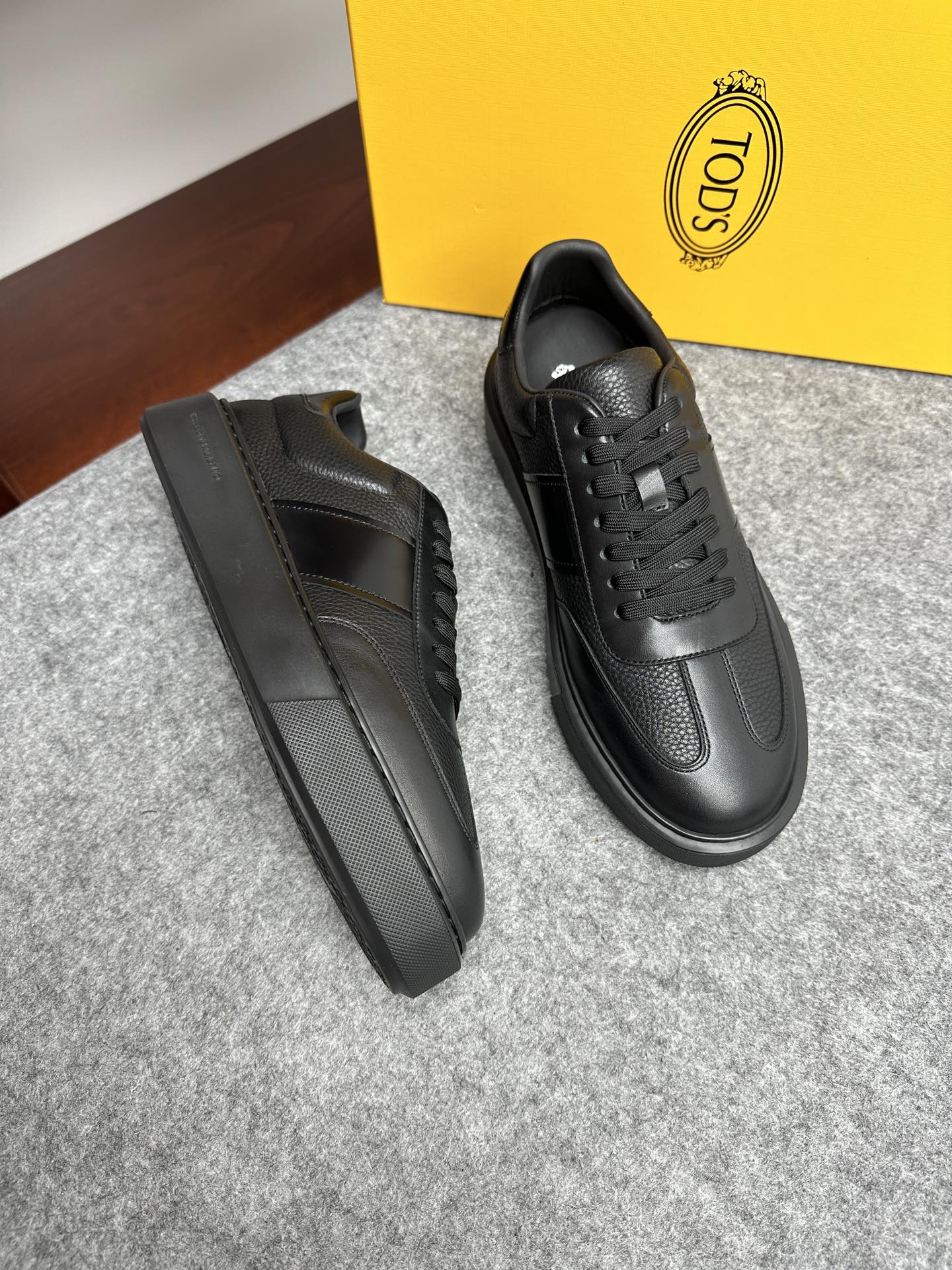 토즈 TOD'S 스니커즈