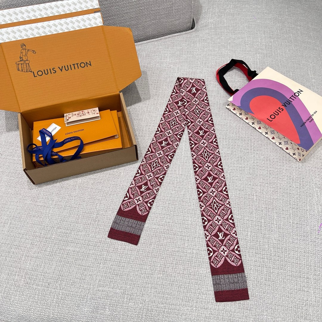 루이비통 Louis Vuitton 실크 트윌리 스카프 120×8CM