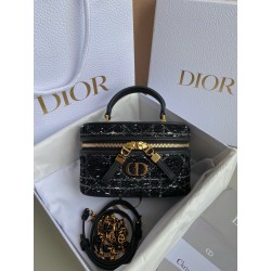 디올 Dior 8201 Caro Vanity 파우치 16.5CM