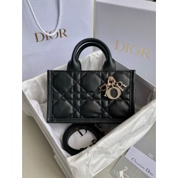 디올 Dior 1291 Book tote24 미니 토트 백 21.5CM