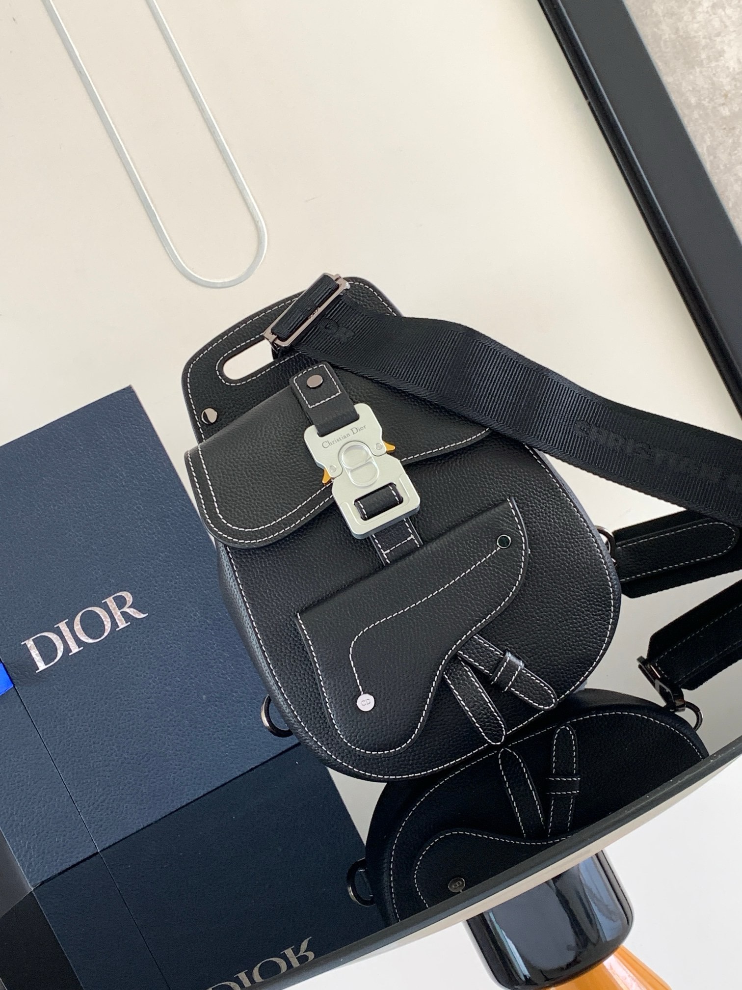 디올 Dior Gallop 벨트 백 19CM