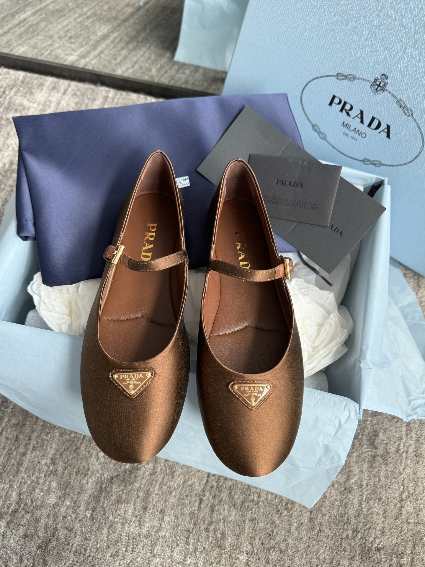 프라다 Prada 샌들