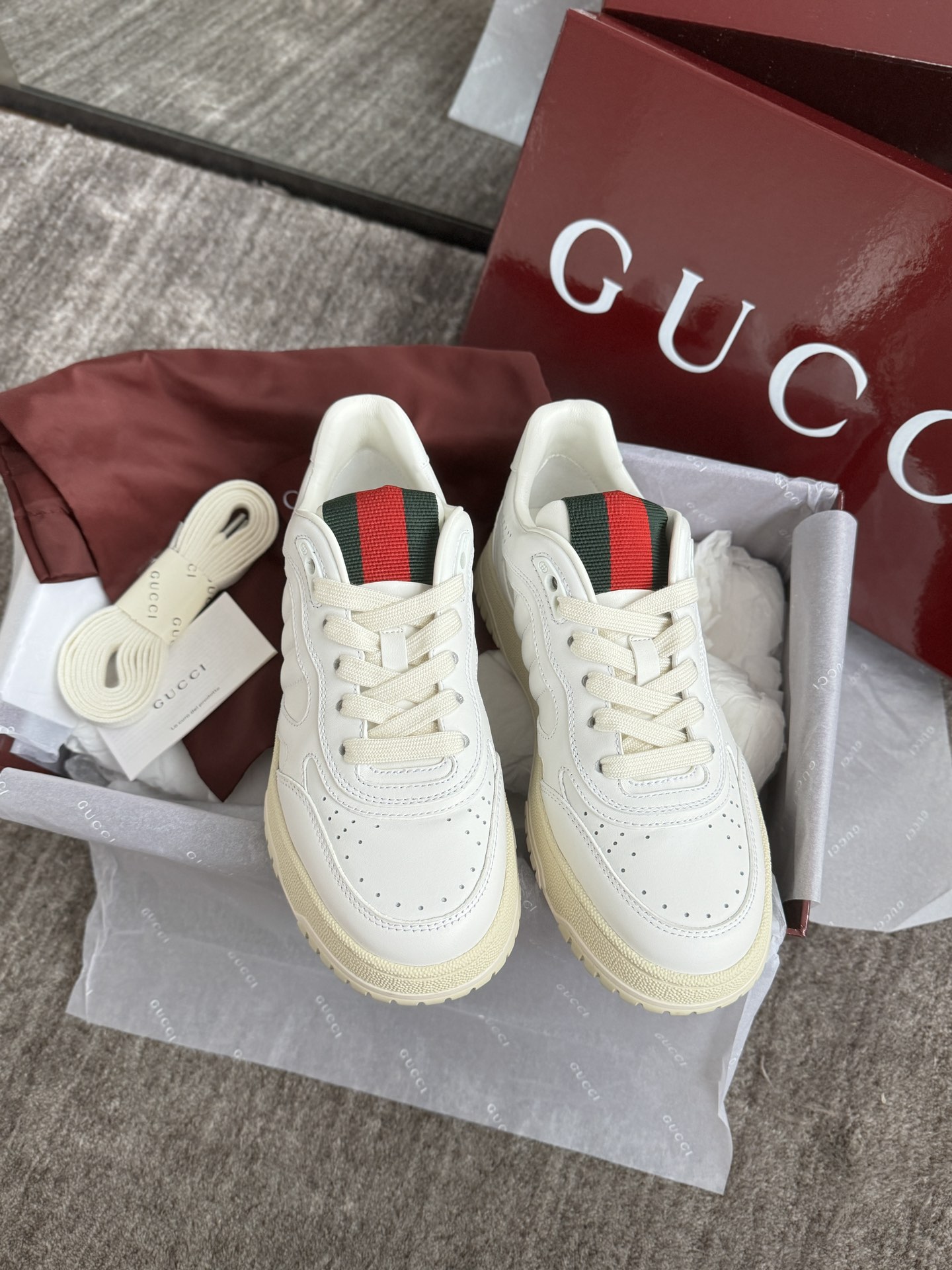 구찌 Gucci 스니커즈