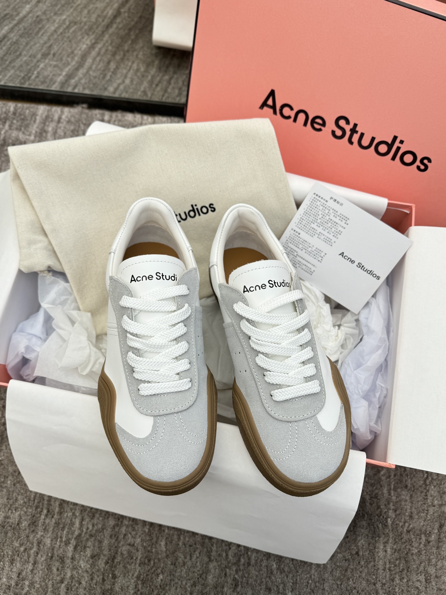 아크네 스튜디오 Acne Studios  Sneakers 스니커즈