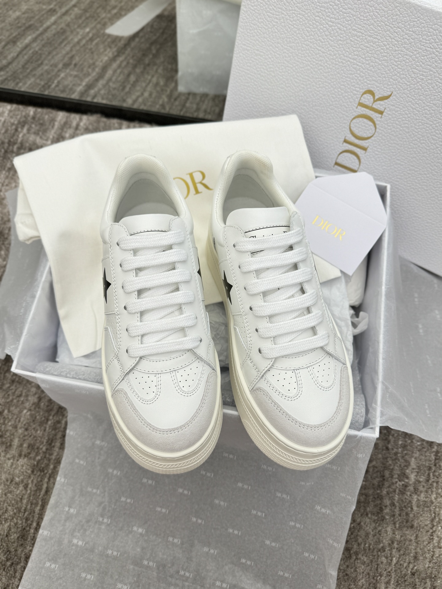 디올 Dior 스니커즈