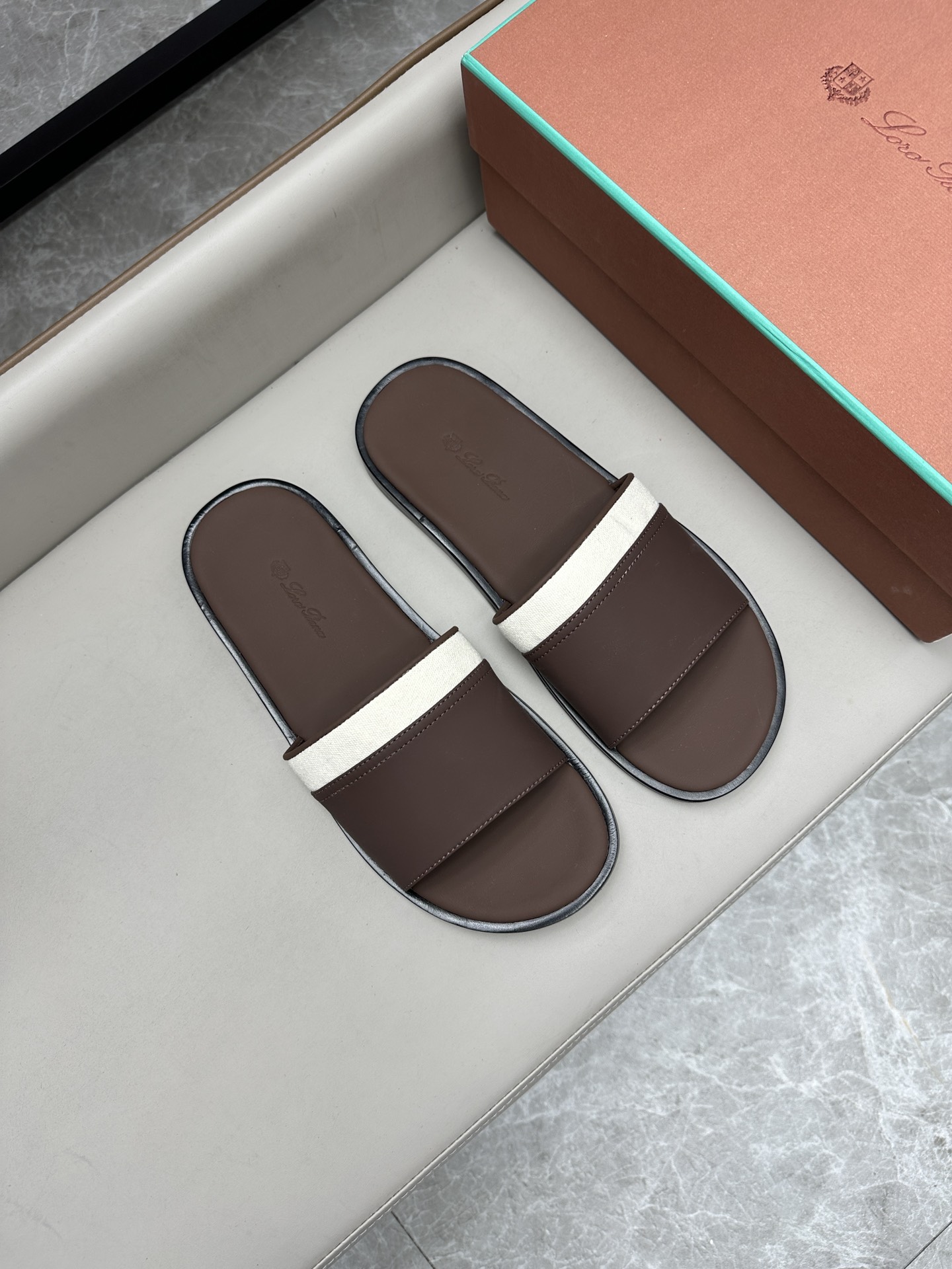 로로피아나 Loro Piana 슬리퍼