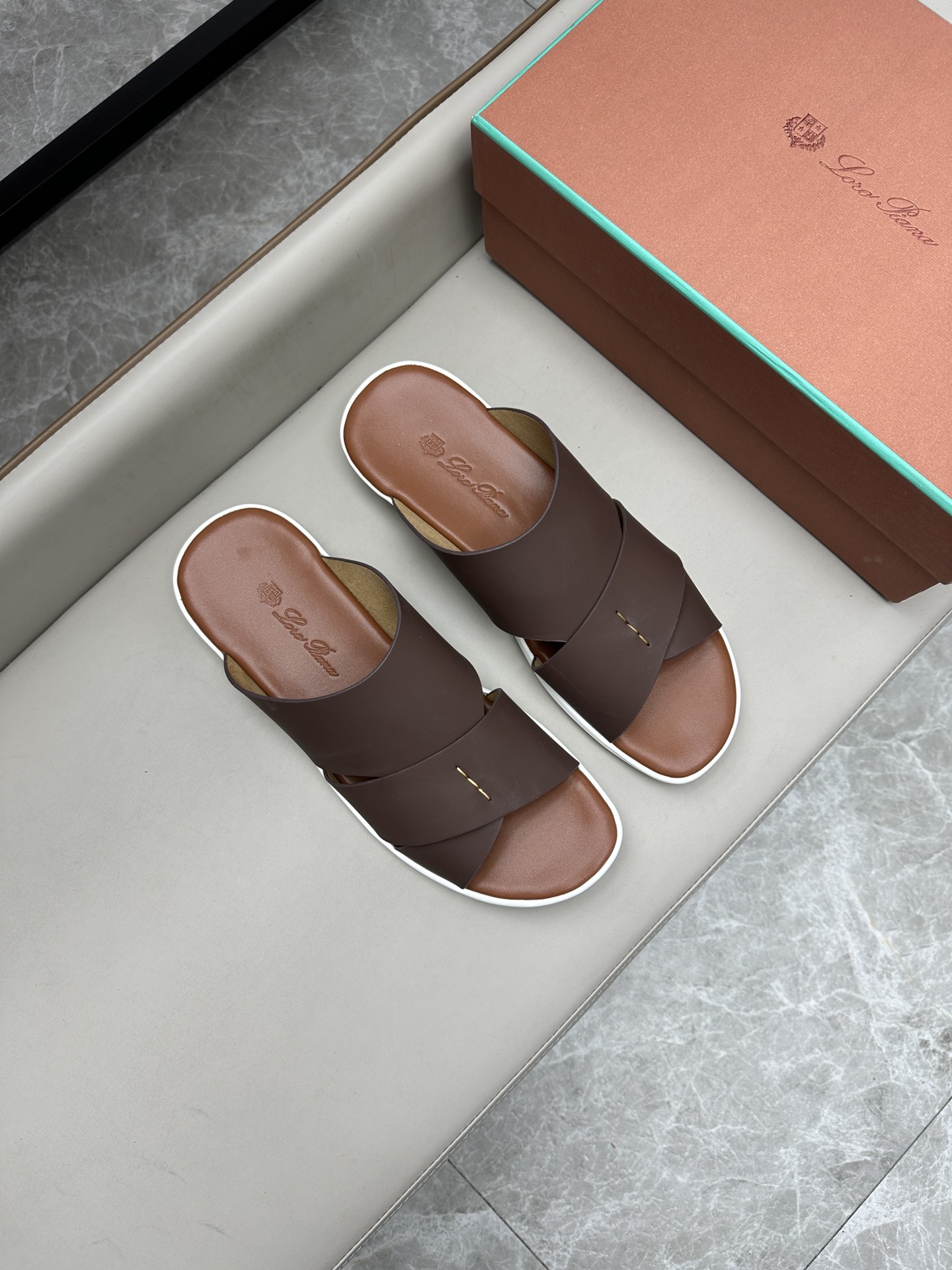 로로피아나 Loro Piana 슬리퍼
