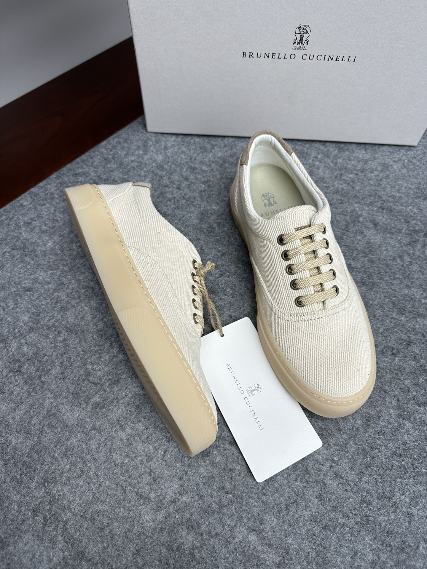 Brunello Cucinelli 스니커즈
