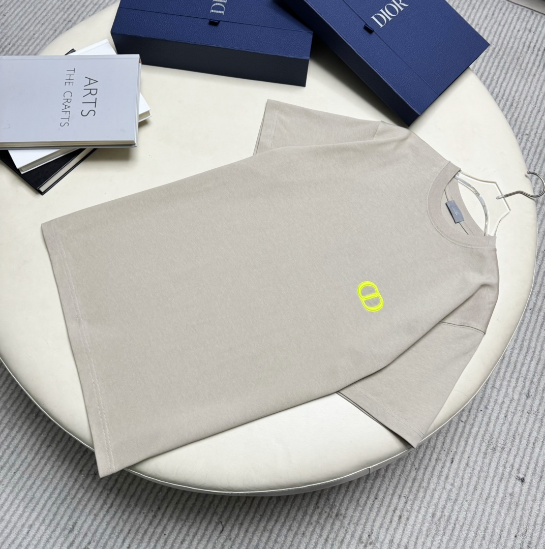 디올 Dior 반팔 티셔츠