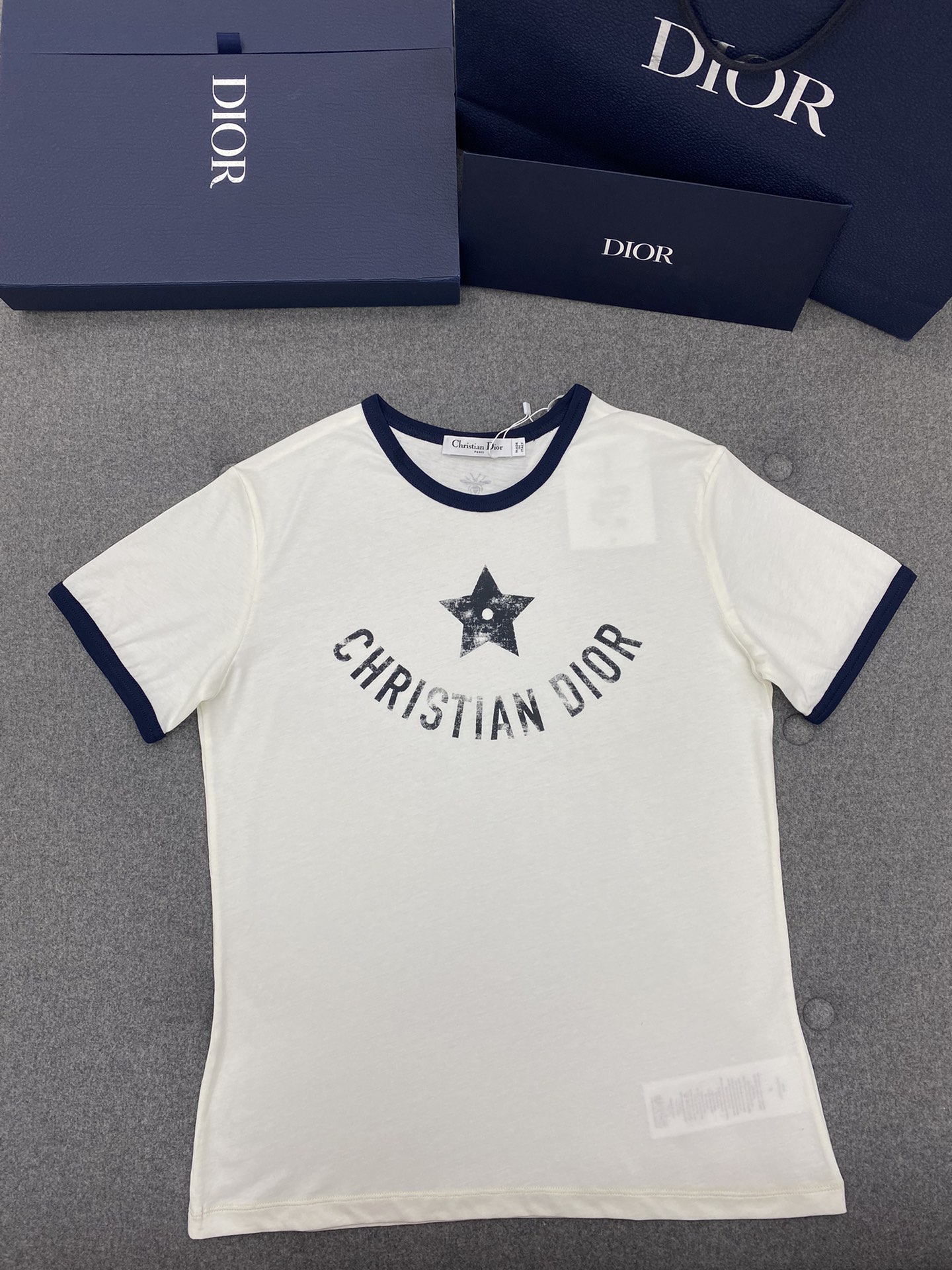 디올 Dior 반팔 티셔츠