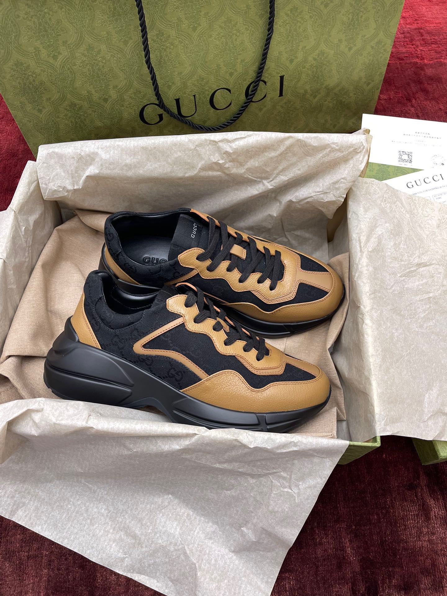 구찌 Gucci 스니커즈