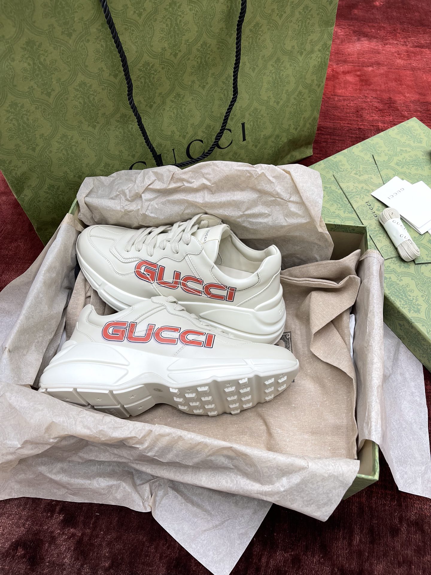 구찌 Gucci 스니커즈
