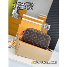 루이비통 Louis Vuitton Dopp Kit Toilet Pouch 도프 키트 토일렛 파우치 M46765