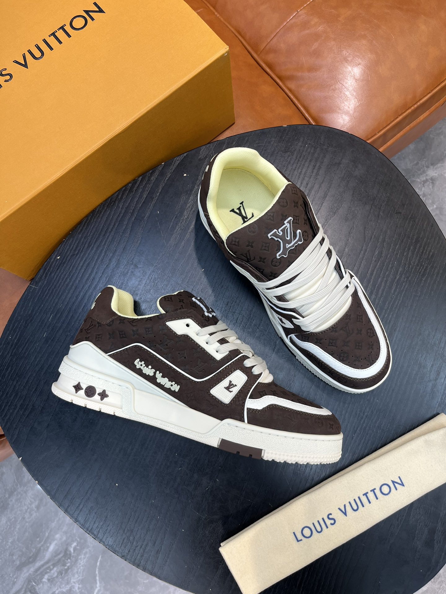 루이비통 Louis Vuitton 스니커즈