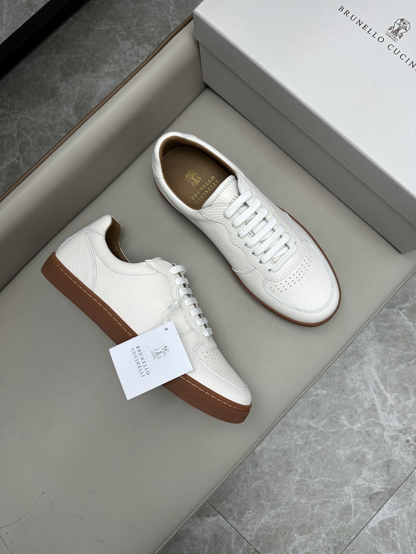 Brunello Cucinelli 스니커즈