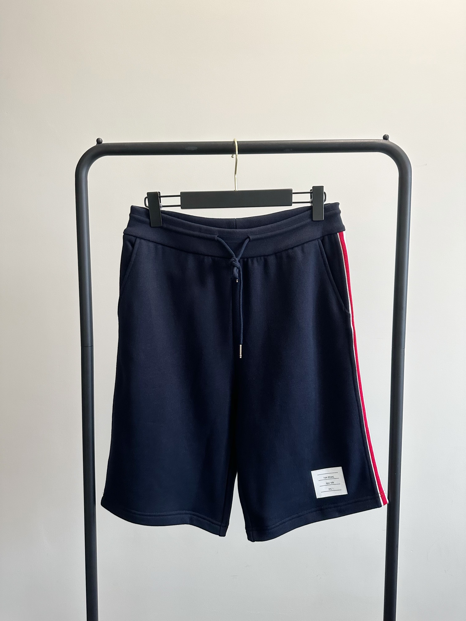 톰브라운 Thom Browne 반바지