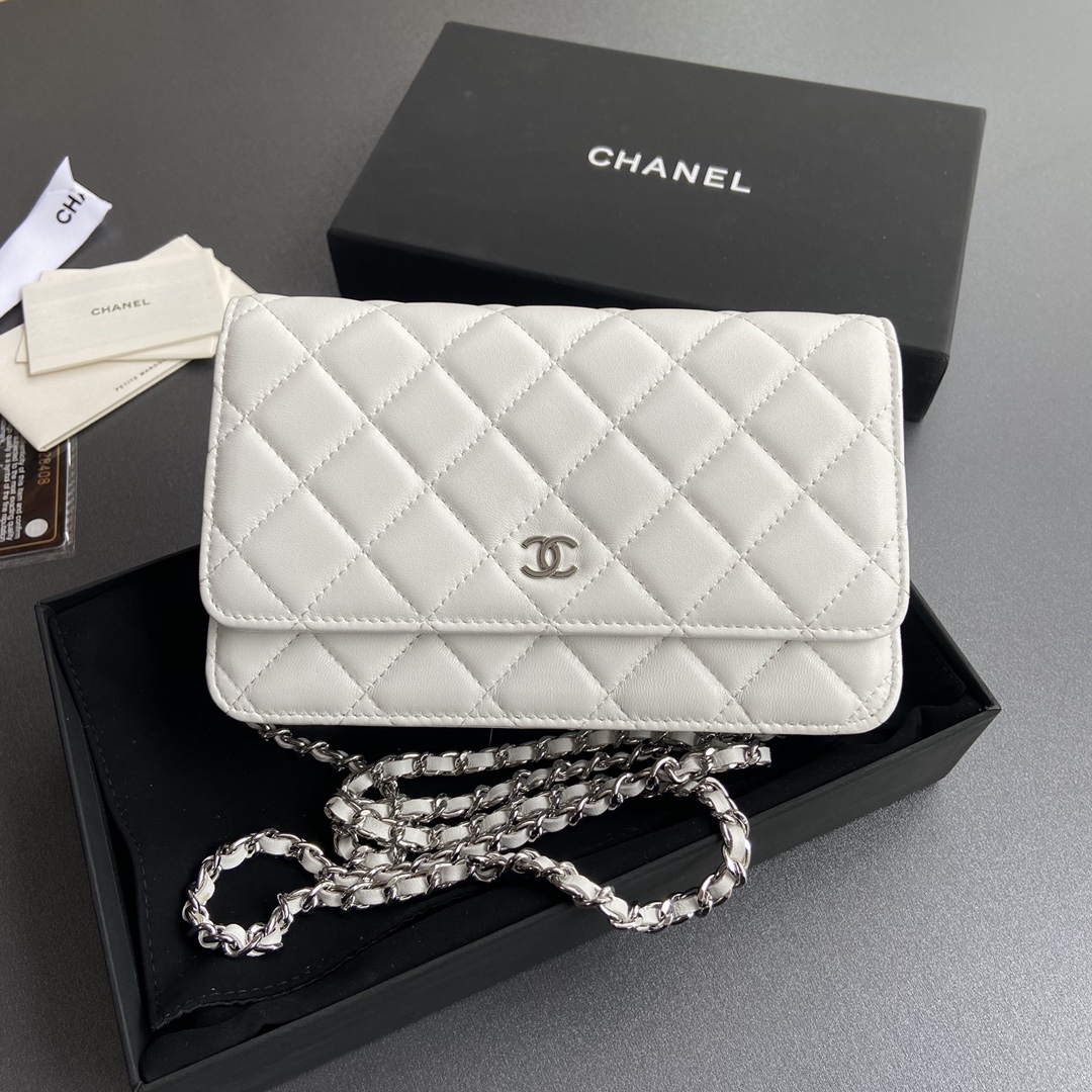 샤넬 Chanel A33814 샤넬 클래식 체인 지갑 램스킨  20CM