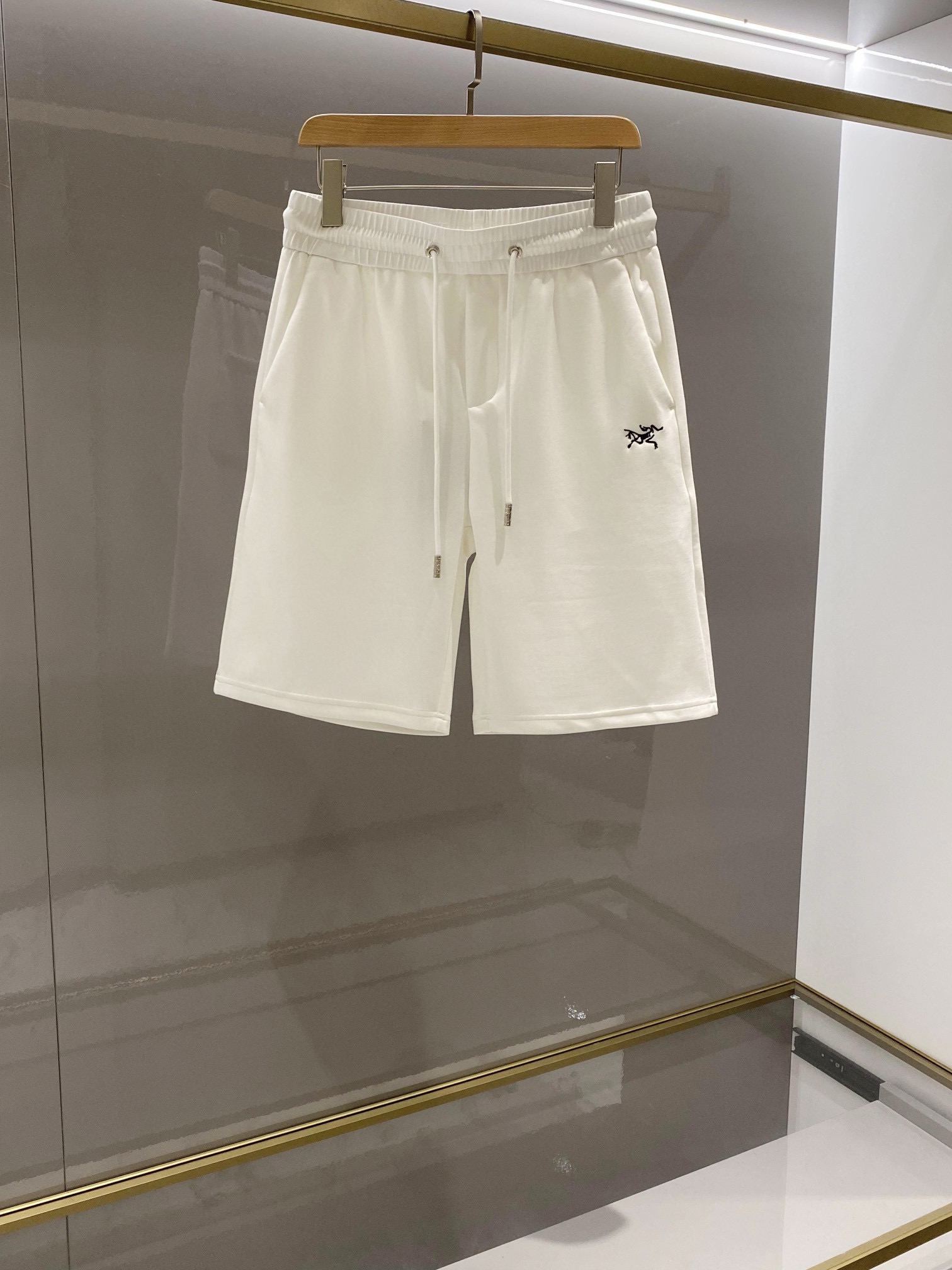 아크테릭스 ARC'TERYX 반바지