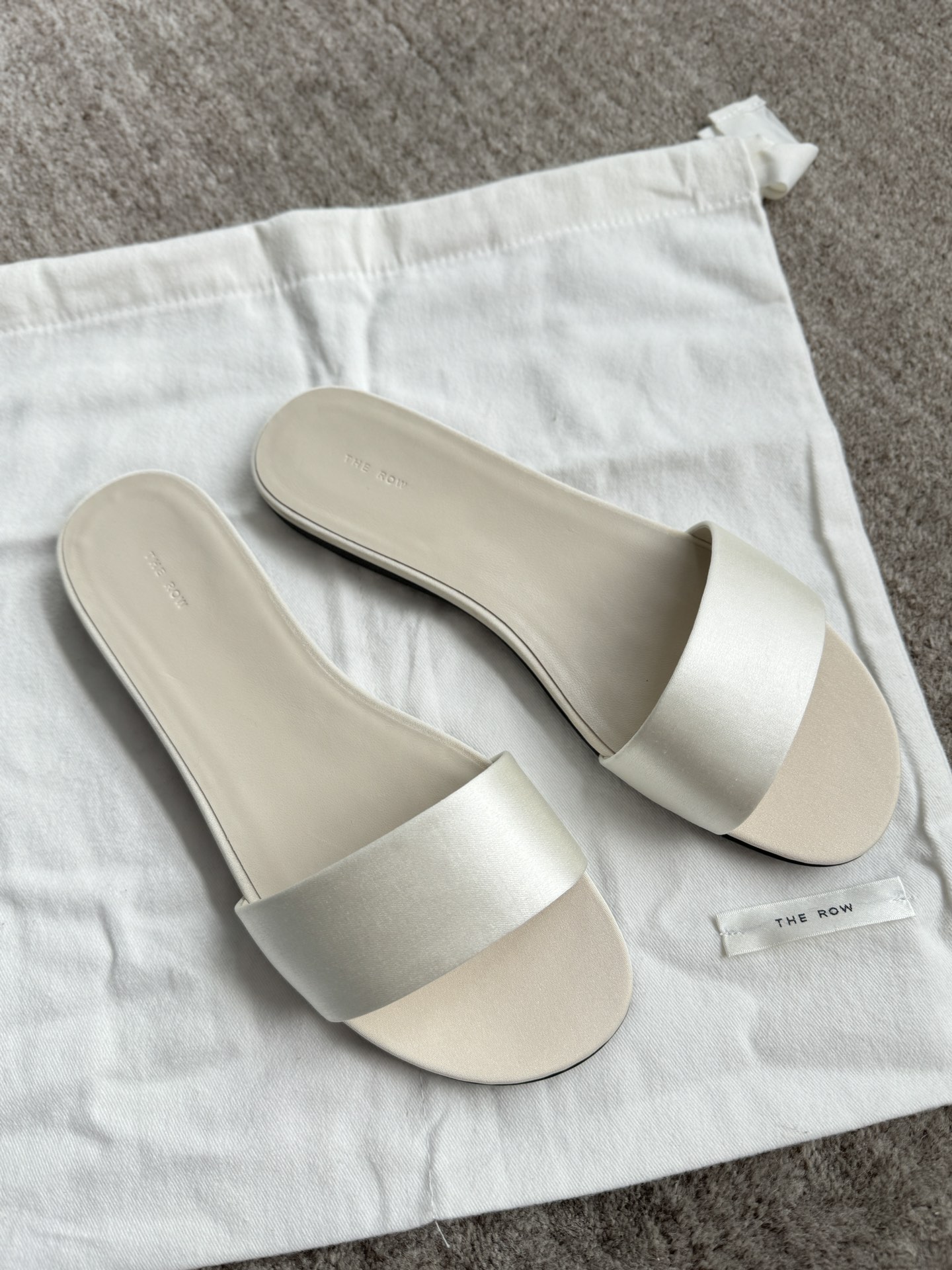 더 로우 The Row 샌들