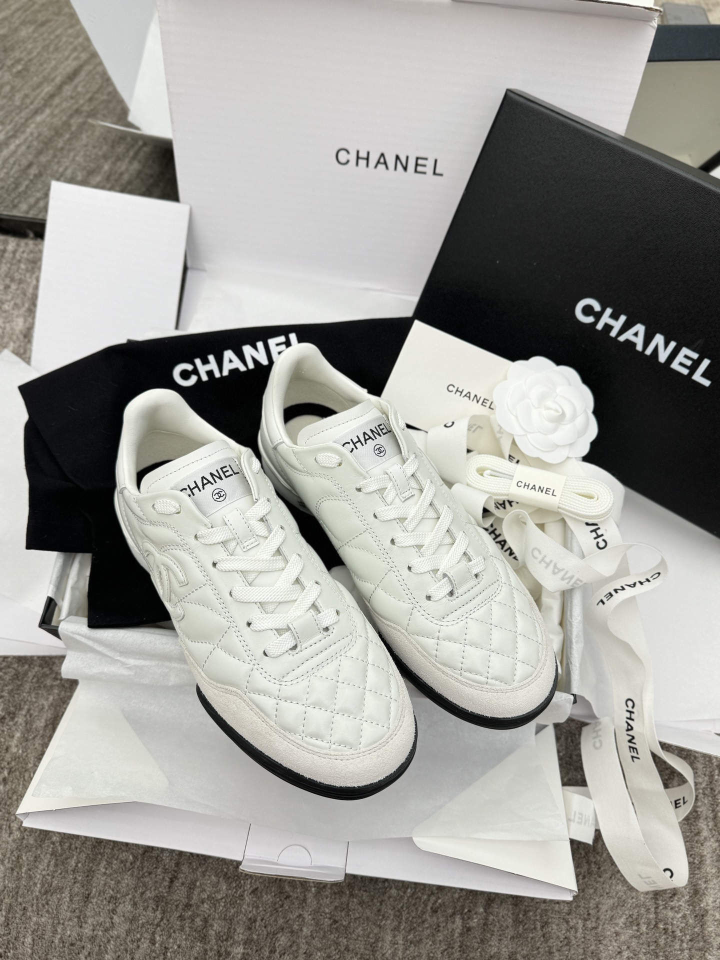 샤넬 CHANEL 스니커즈