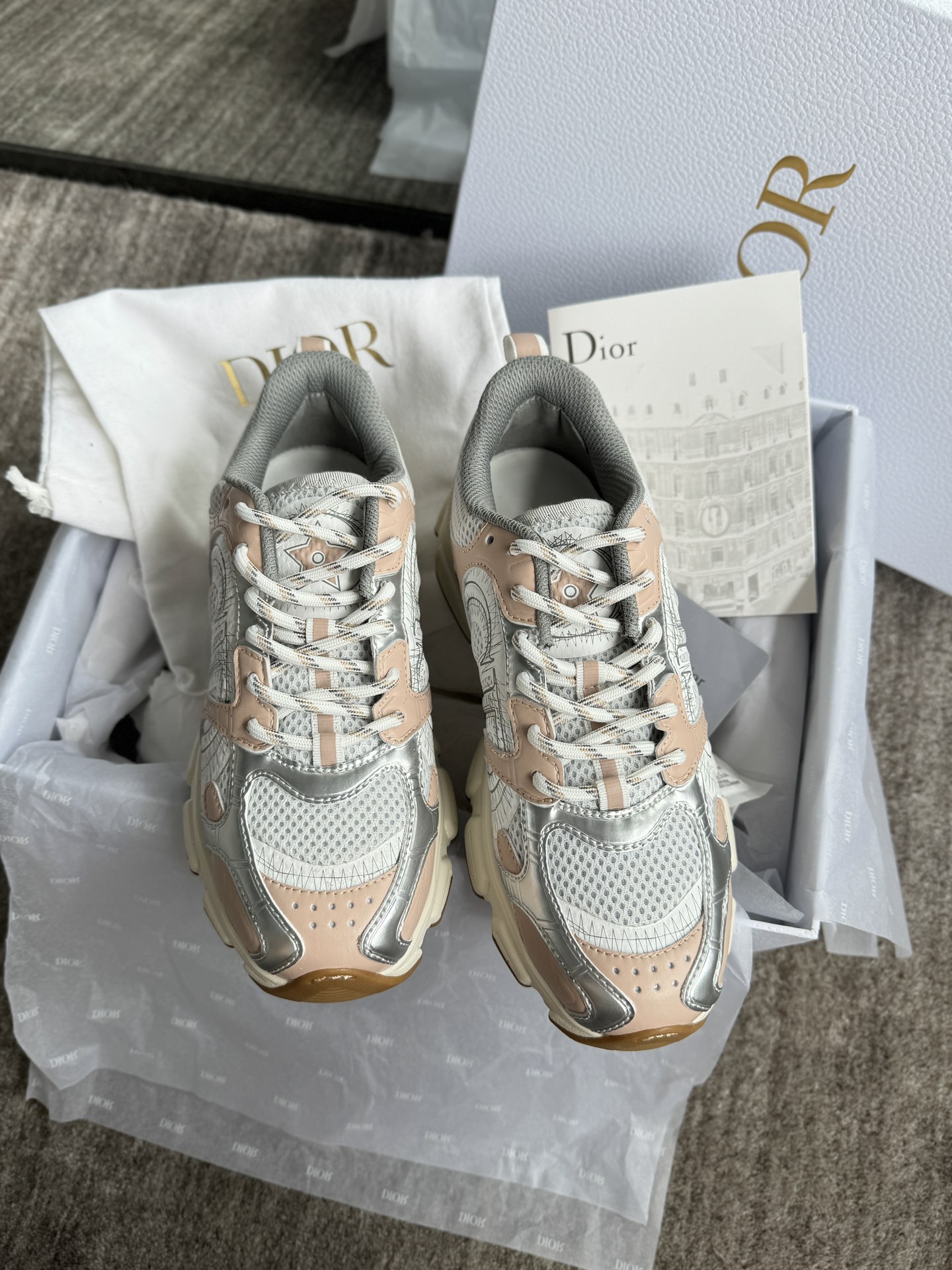 디올 Dior 스니커즈