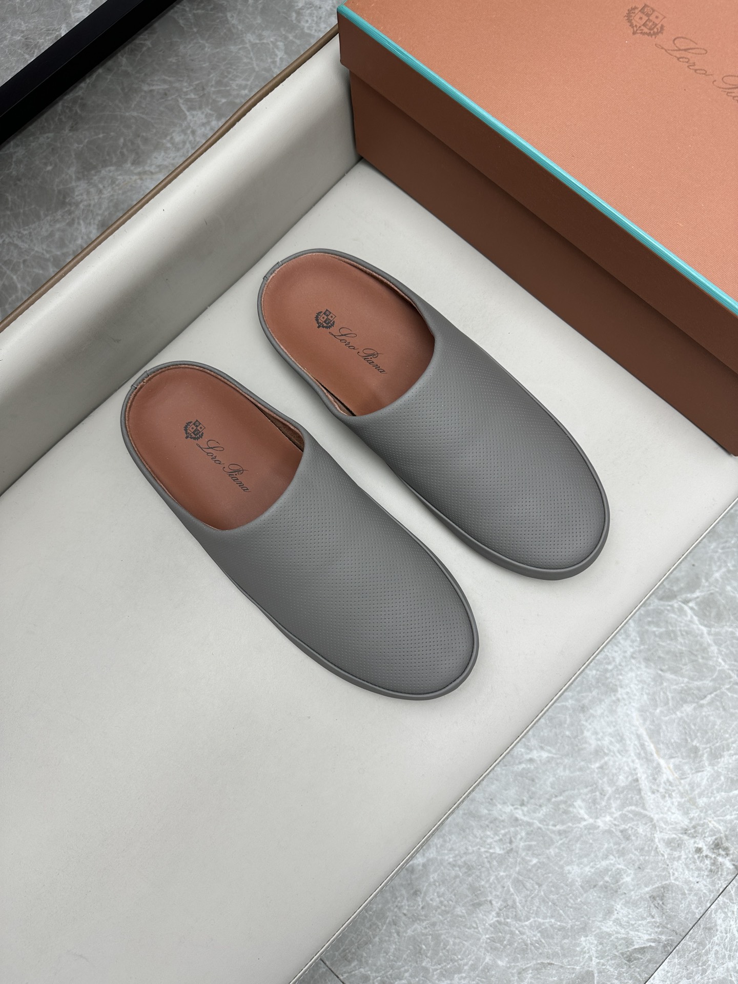 로로피아나 Loro Piana 슬리퍼