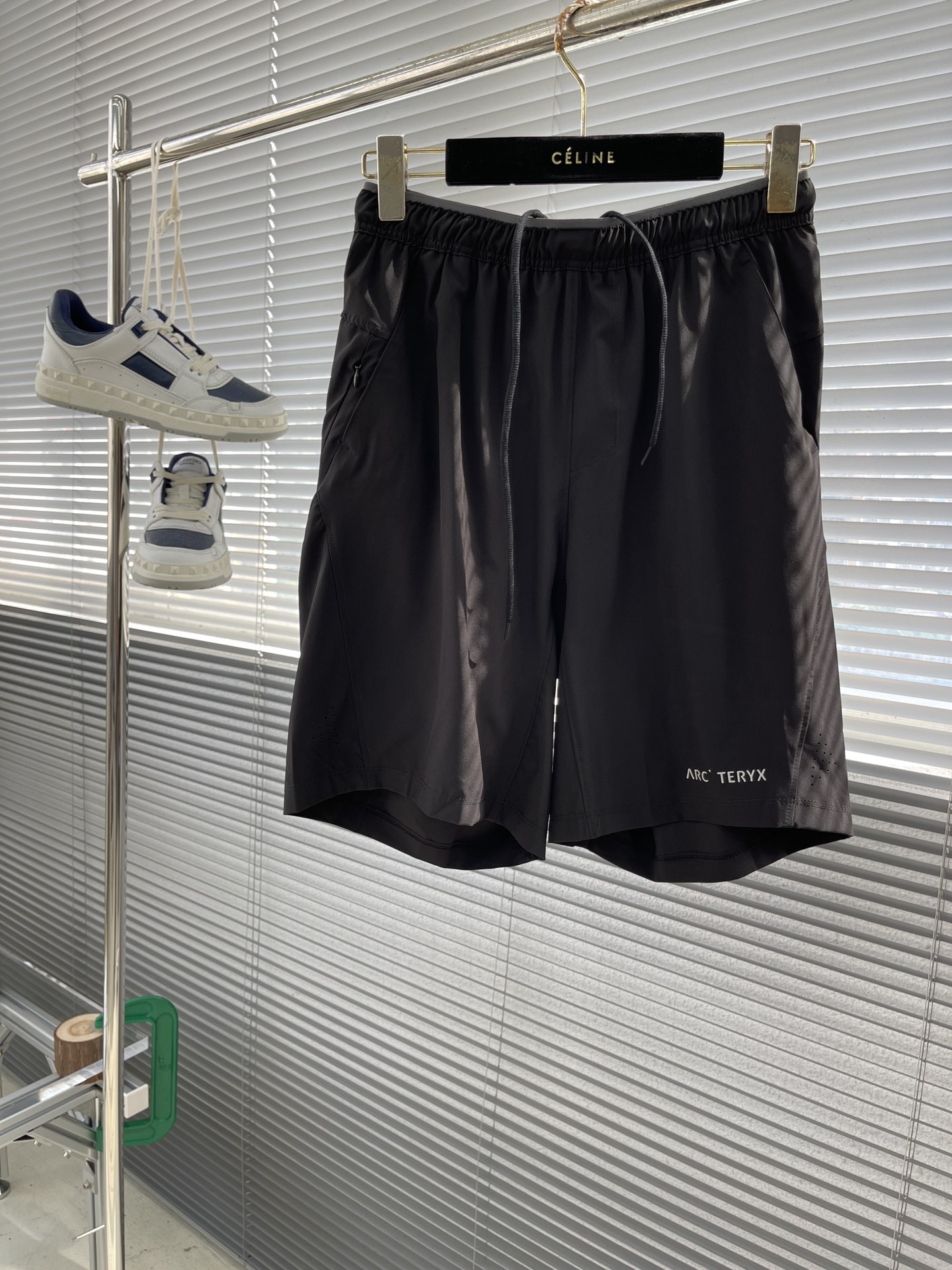 아크테릭스 ARC'TERYX 반바지